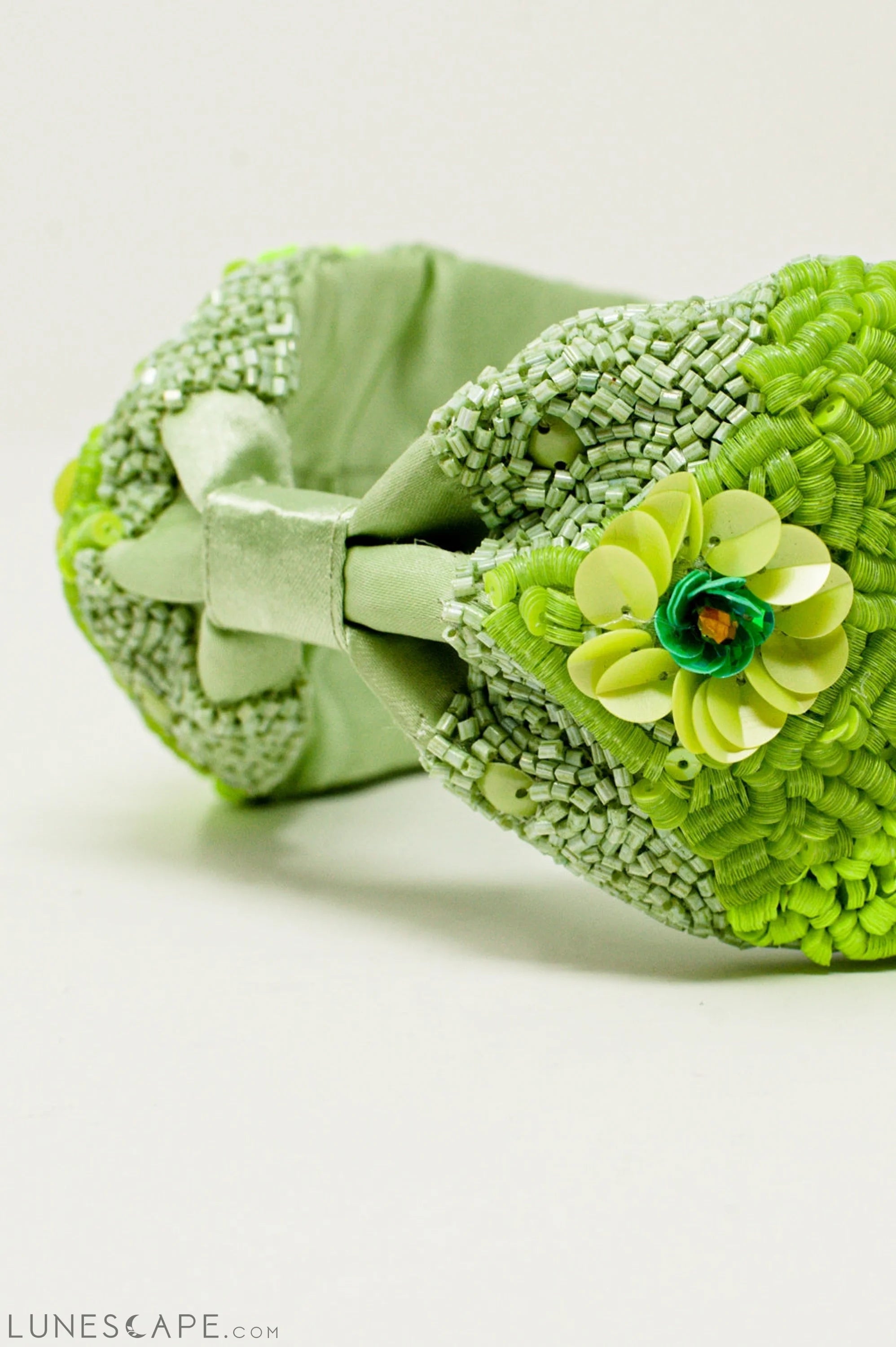 Chunky Headband With Embellished Green Flowers LUNESCAPE