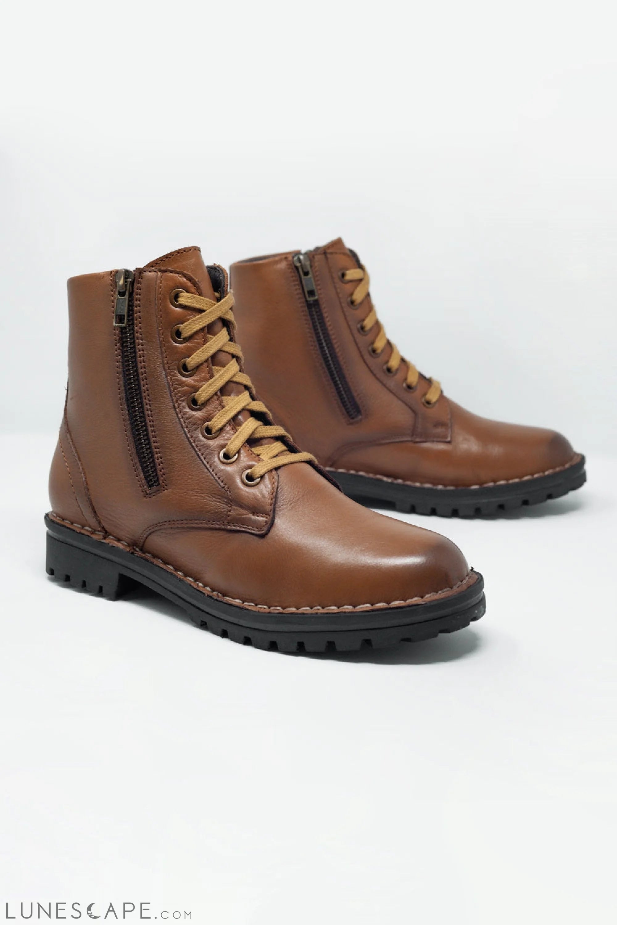Chunky Military Boots in Brown LUNESCAPE