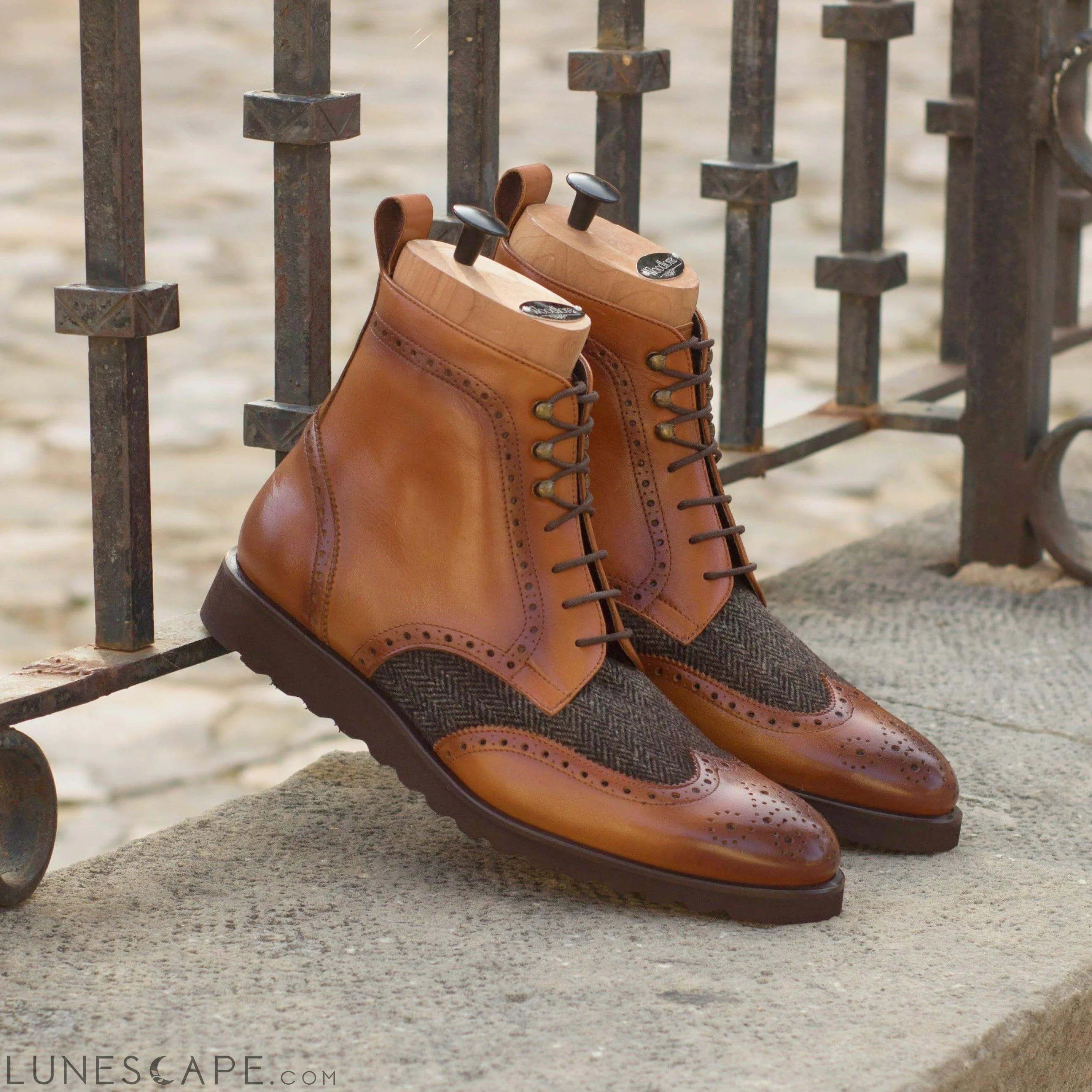 Cina Military Brogue Boots II LUNESCAPE