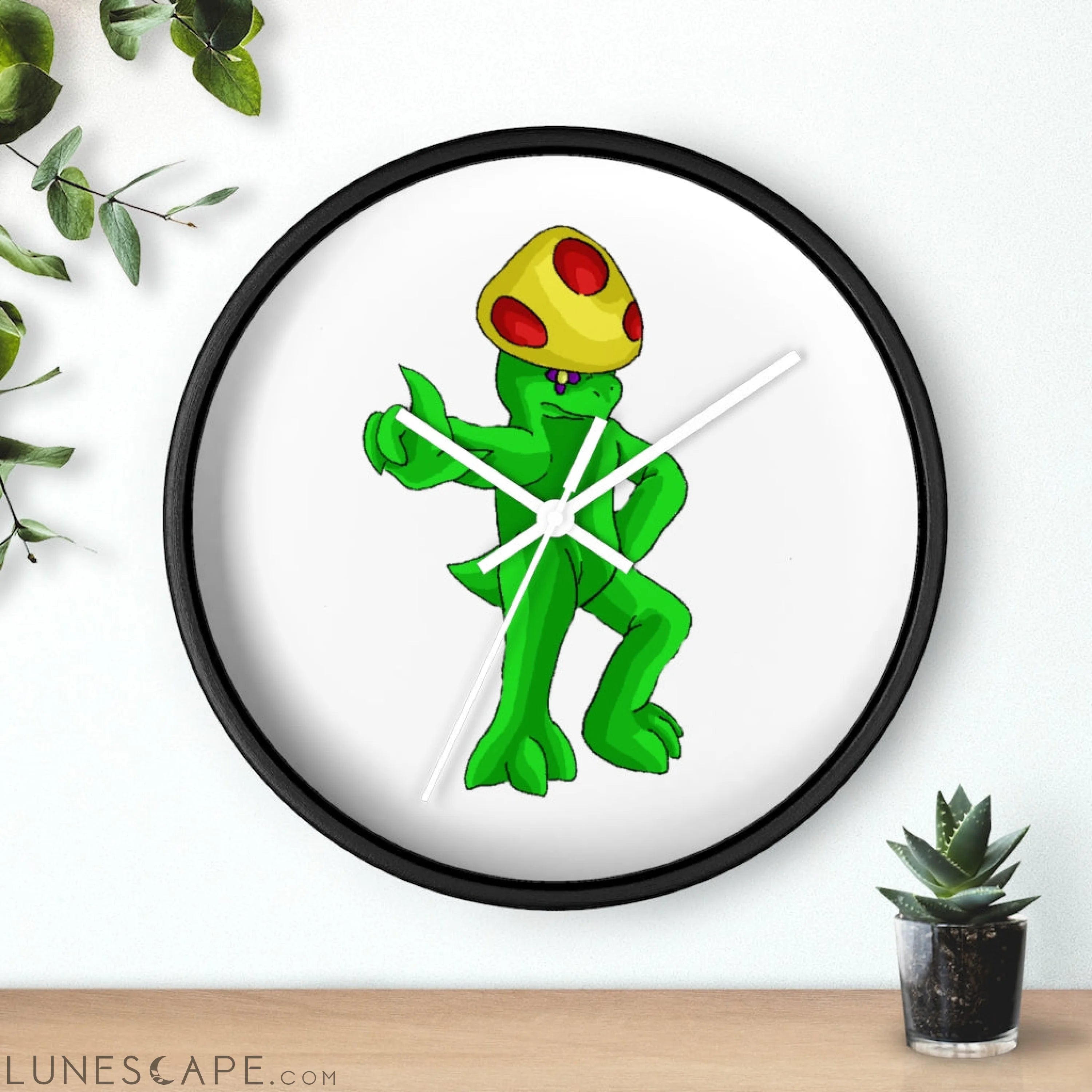 Clawmep Wall clock LUNESCAPE