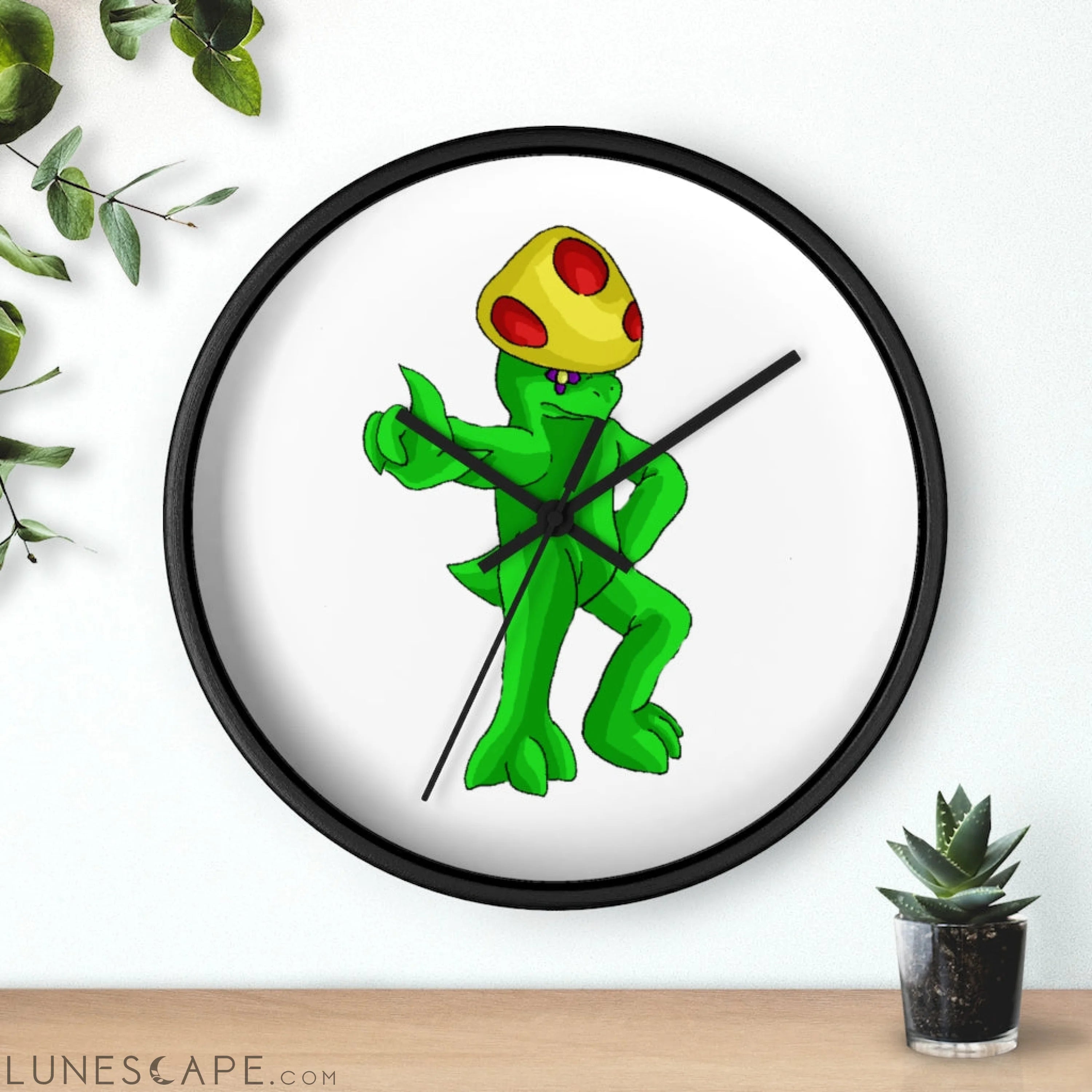 Clawmep Wall clock LUNESCAPE