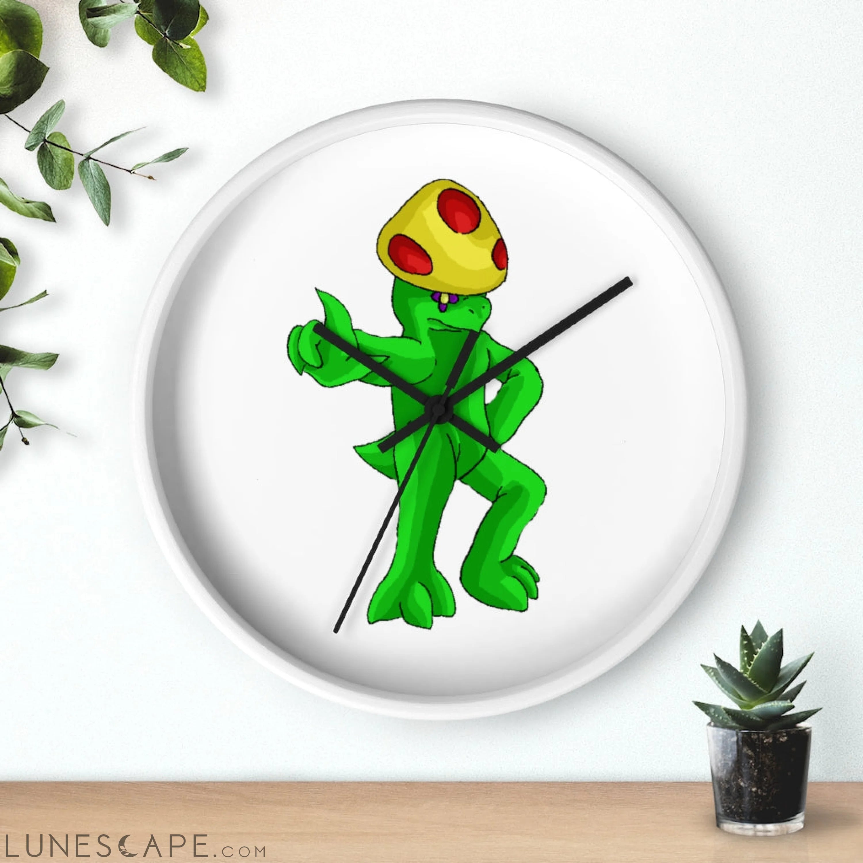 Clawmep Wall clock LUNESCAPE