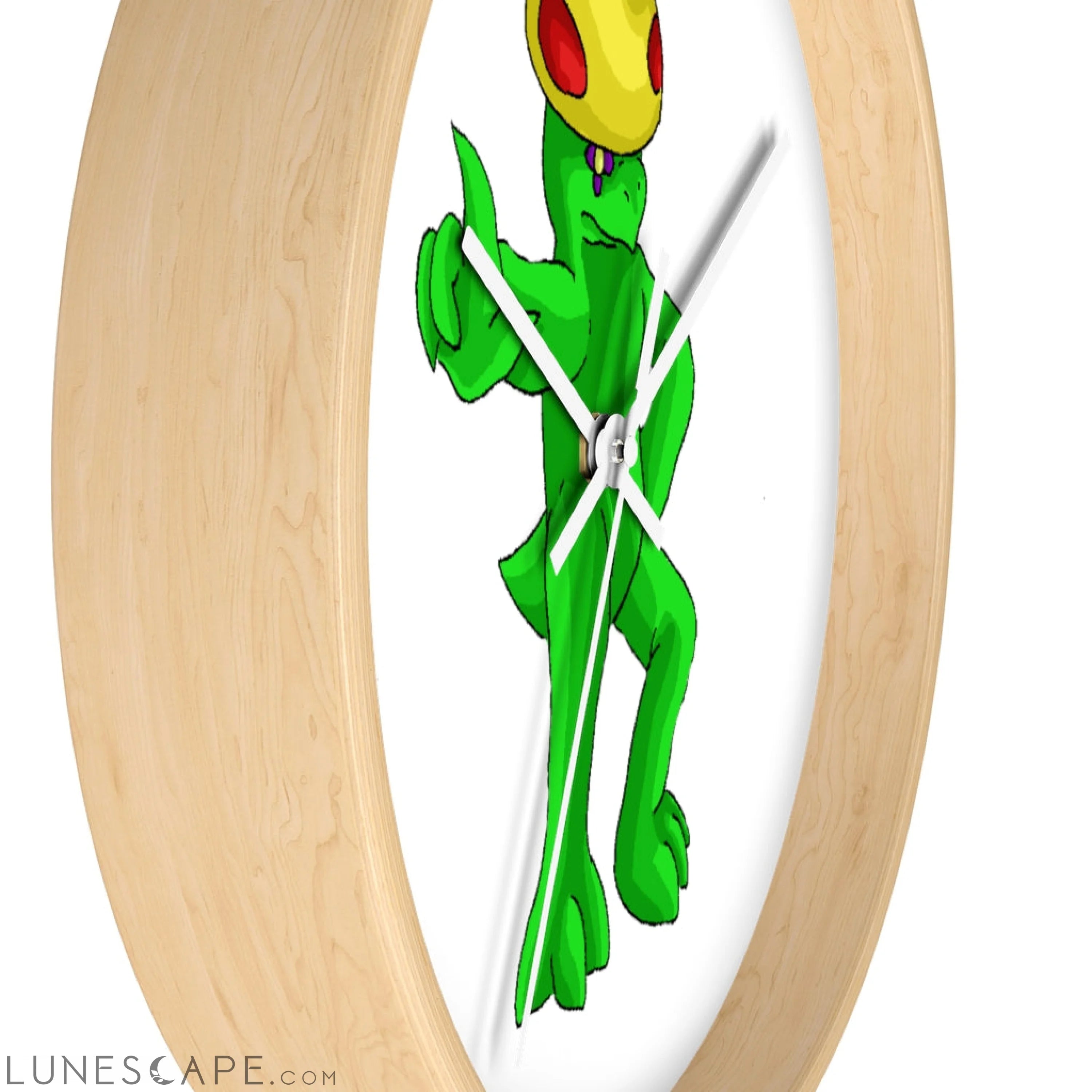 Clawmep Wall clock LUNESCAPE