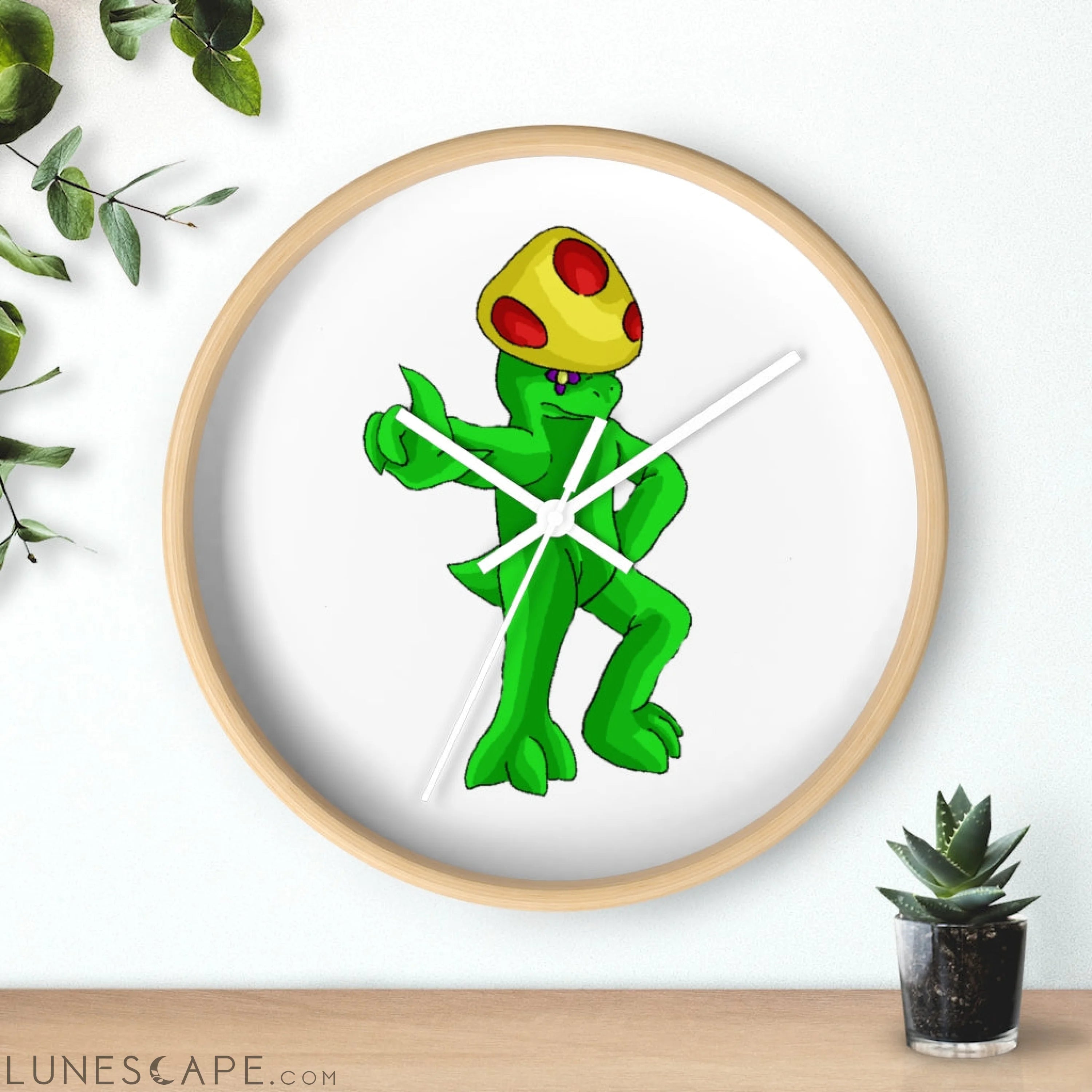 Clawmep Wall clock LUNESCAPE