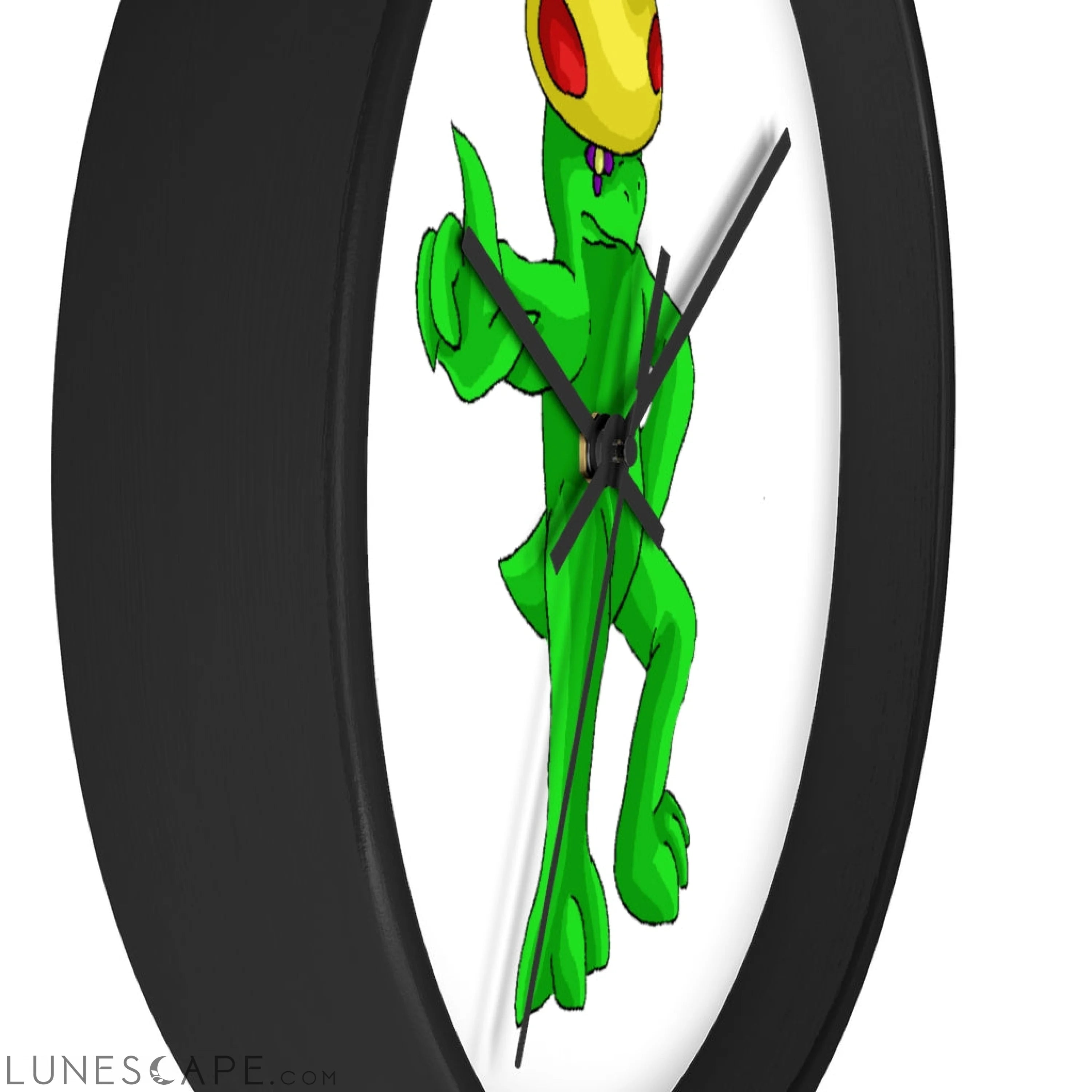 Clawmep Wall clock LUNESCAPE