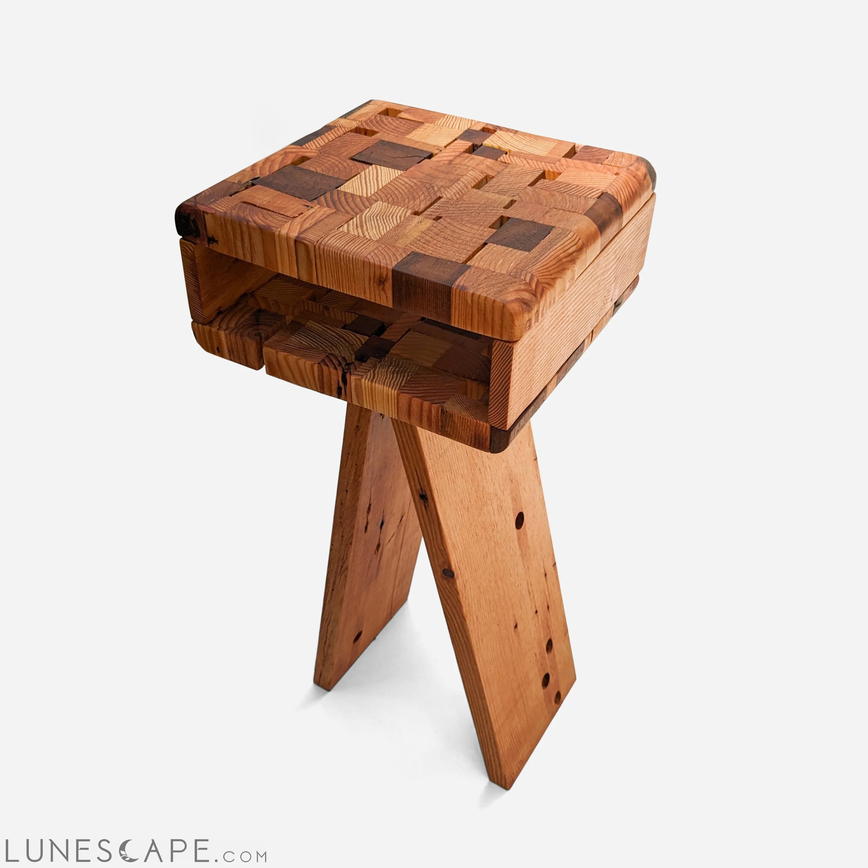 Connie table LUNESCAPE