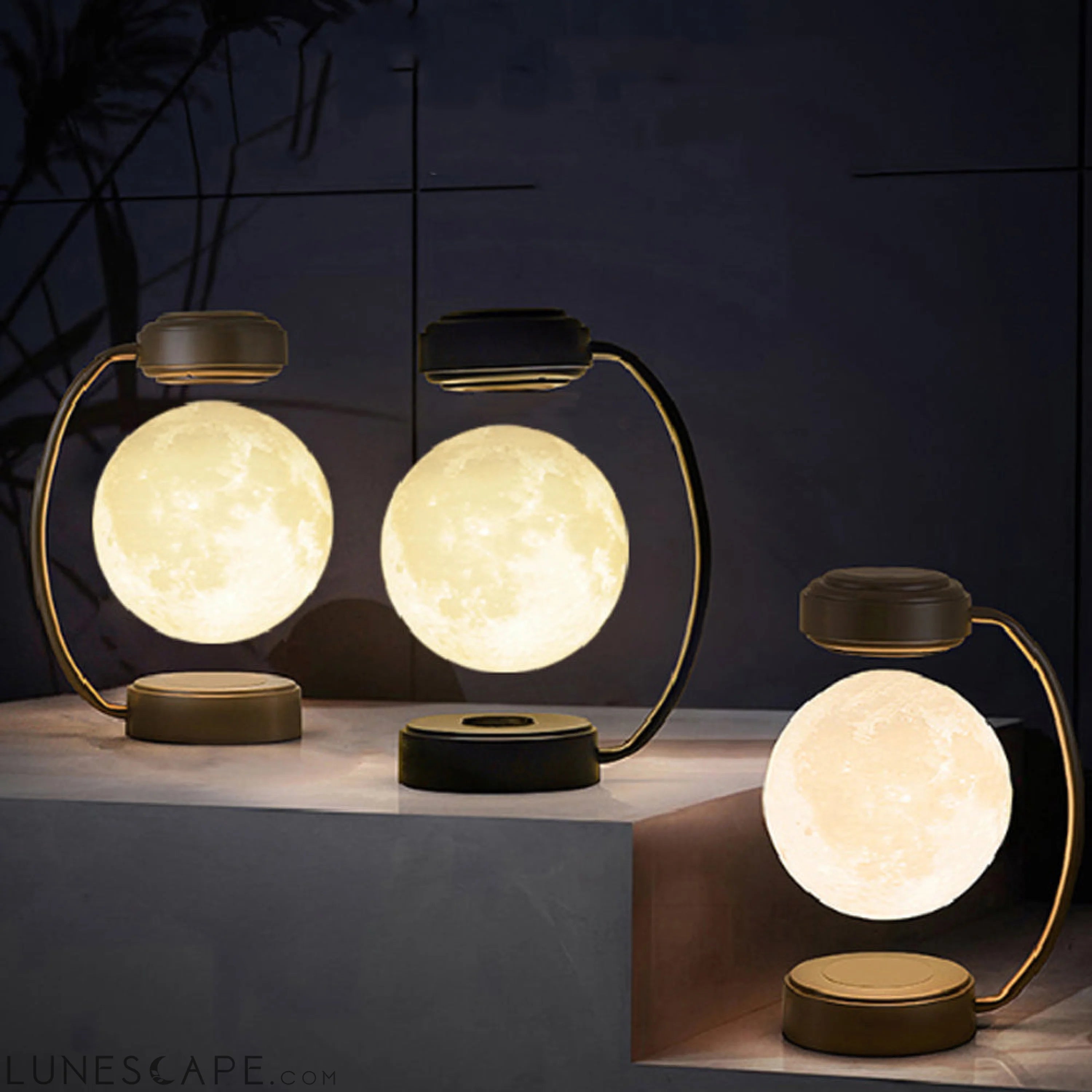Creativity Magnetic Levitation Moon Lamp LED Rotating Dangling Lamp LUNESCAPE