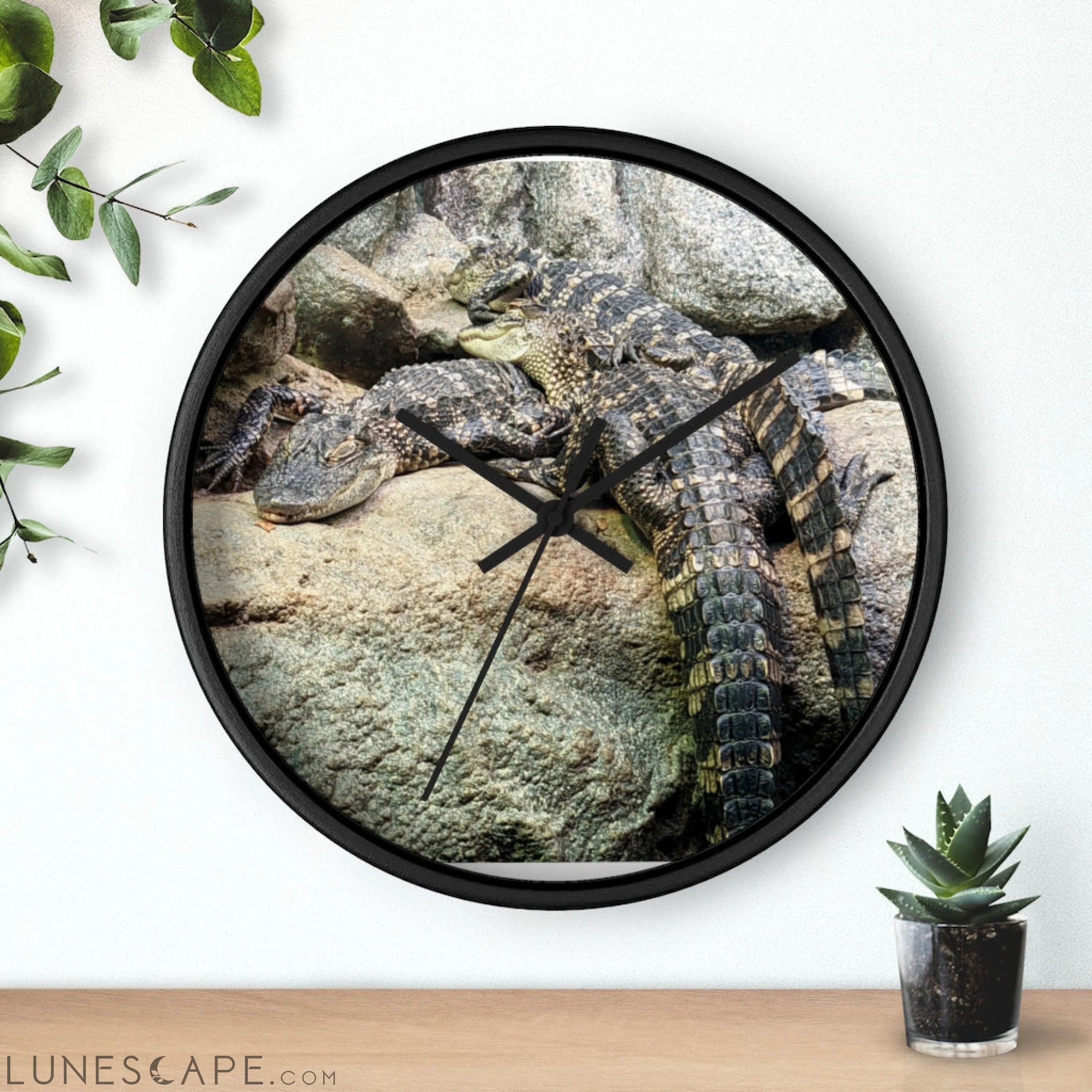 Crocodiles Wall clock LUNESCAPE