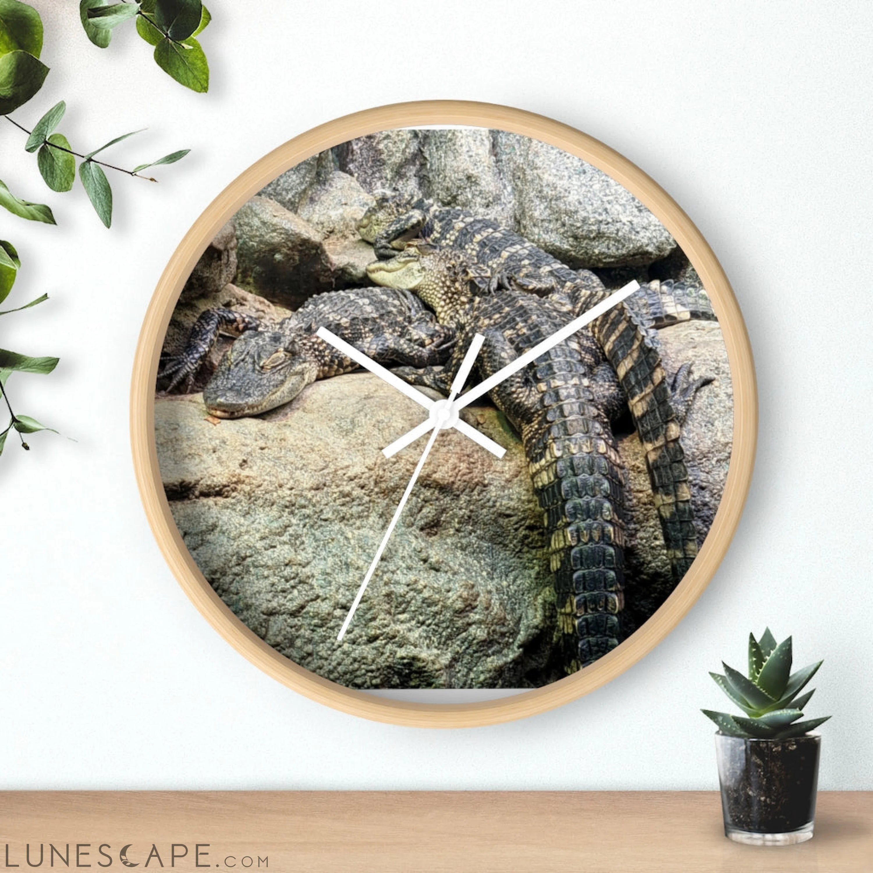 Crocodiles Wall clock LUNESCAPE