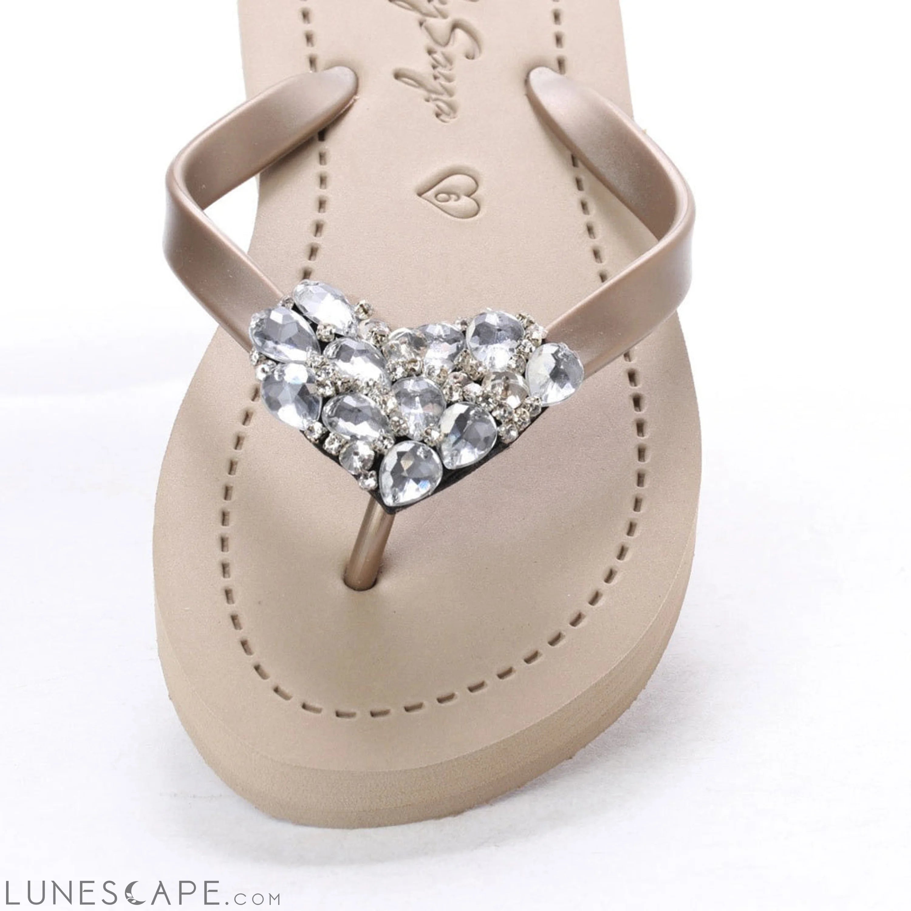 Crystal Heart - Big Kids Flip Flops Sandal Clear Rhine Stone Embellished Girls Flip Flops LUNESCAPE