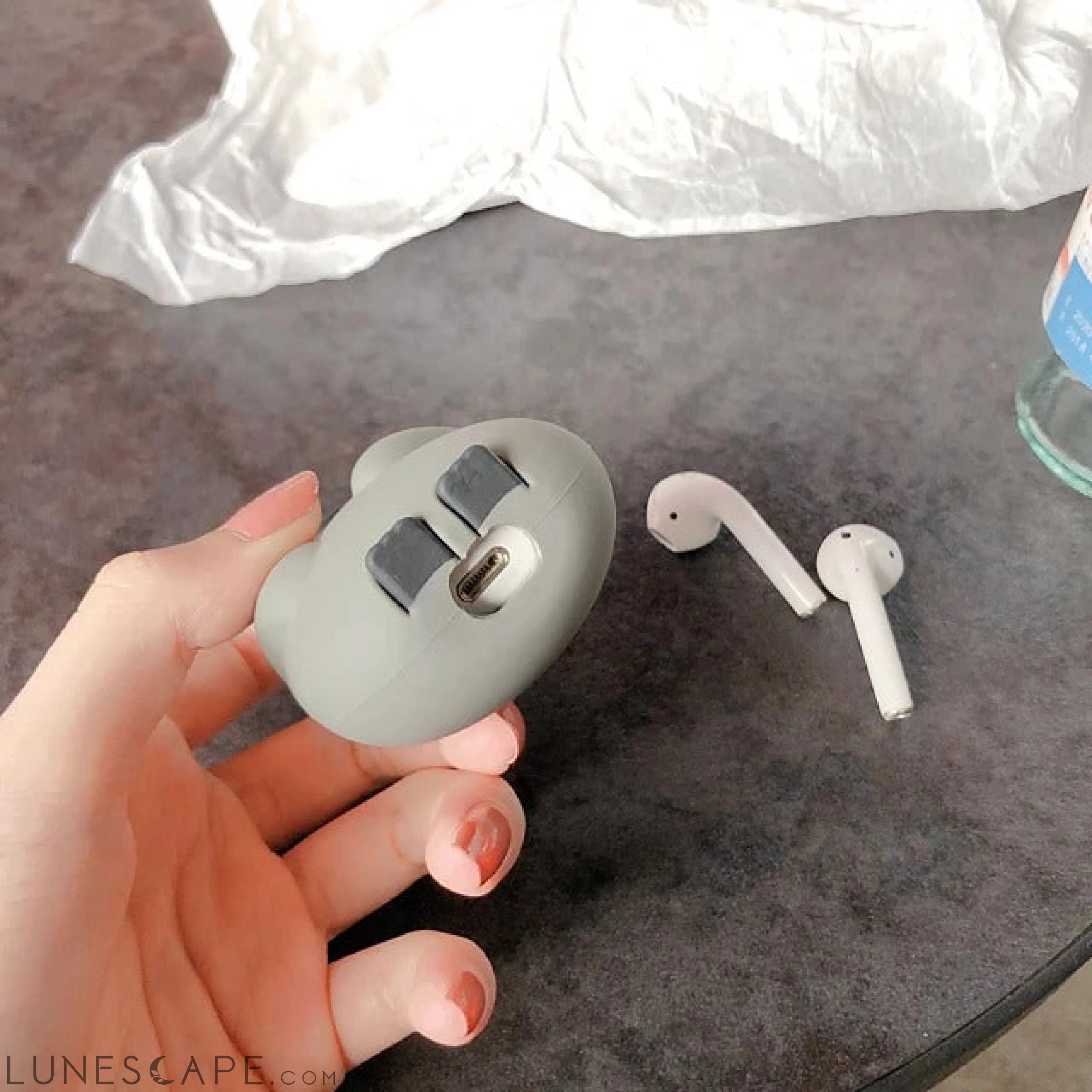 Cute Penguin AirPods Headphone Case LUNESCAPE