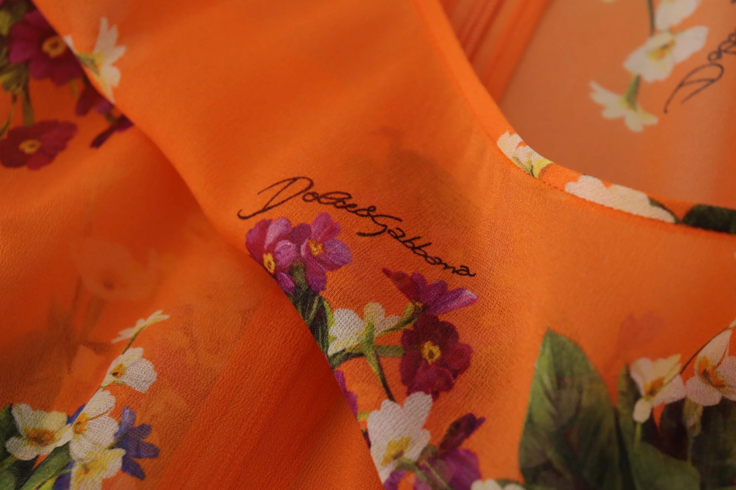 Dolce & Gabbana Elegant Floral Silk Blouse with Back Zipper LUNESCAPE