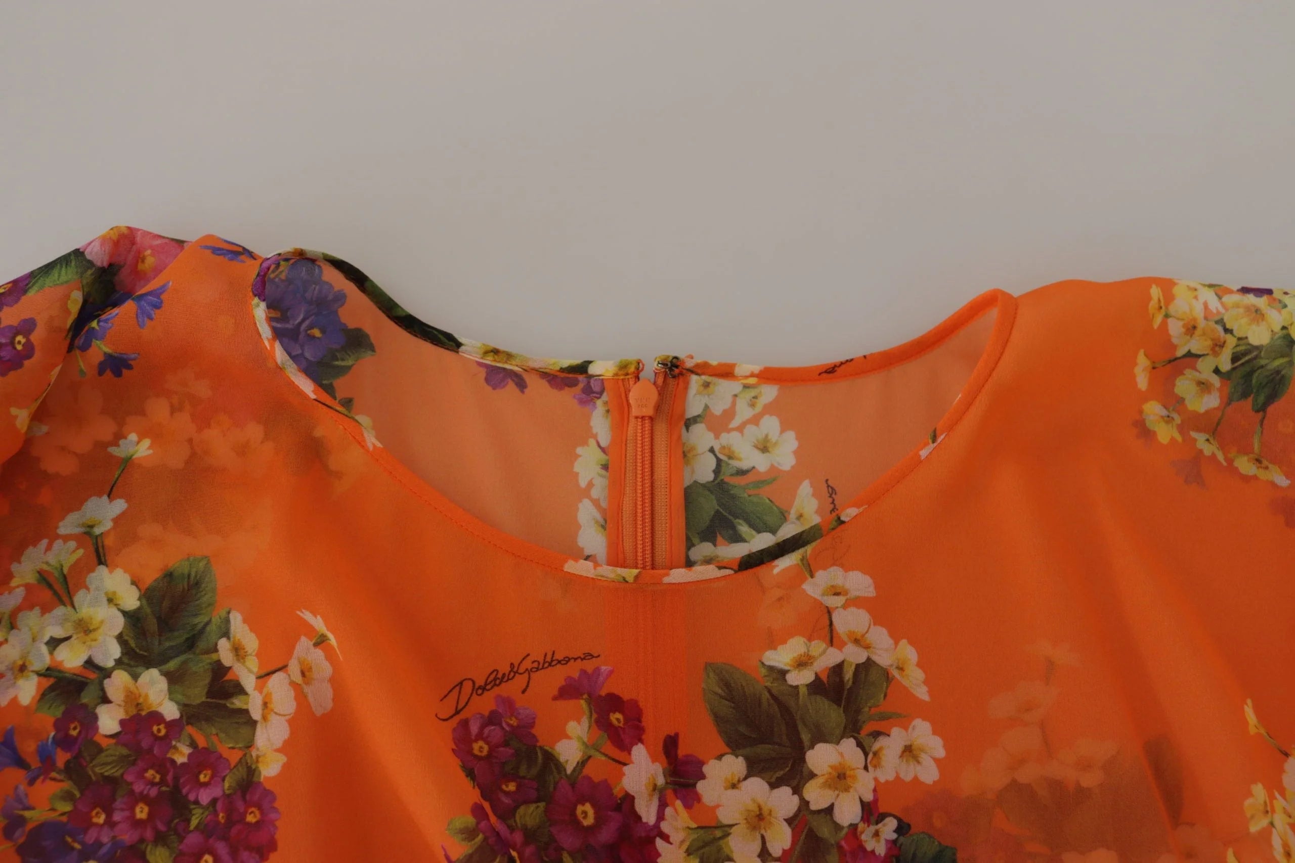 Dolce & Gabbana Elegant Floral Silk Blouse with Back Zipper LUNESCAPE