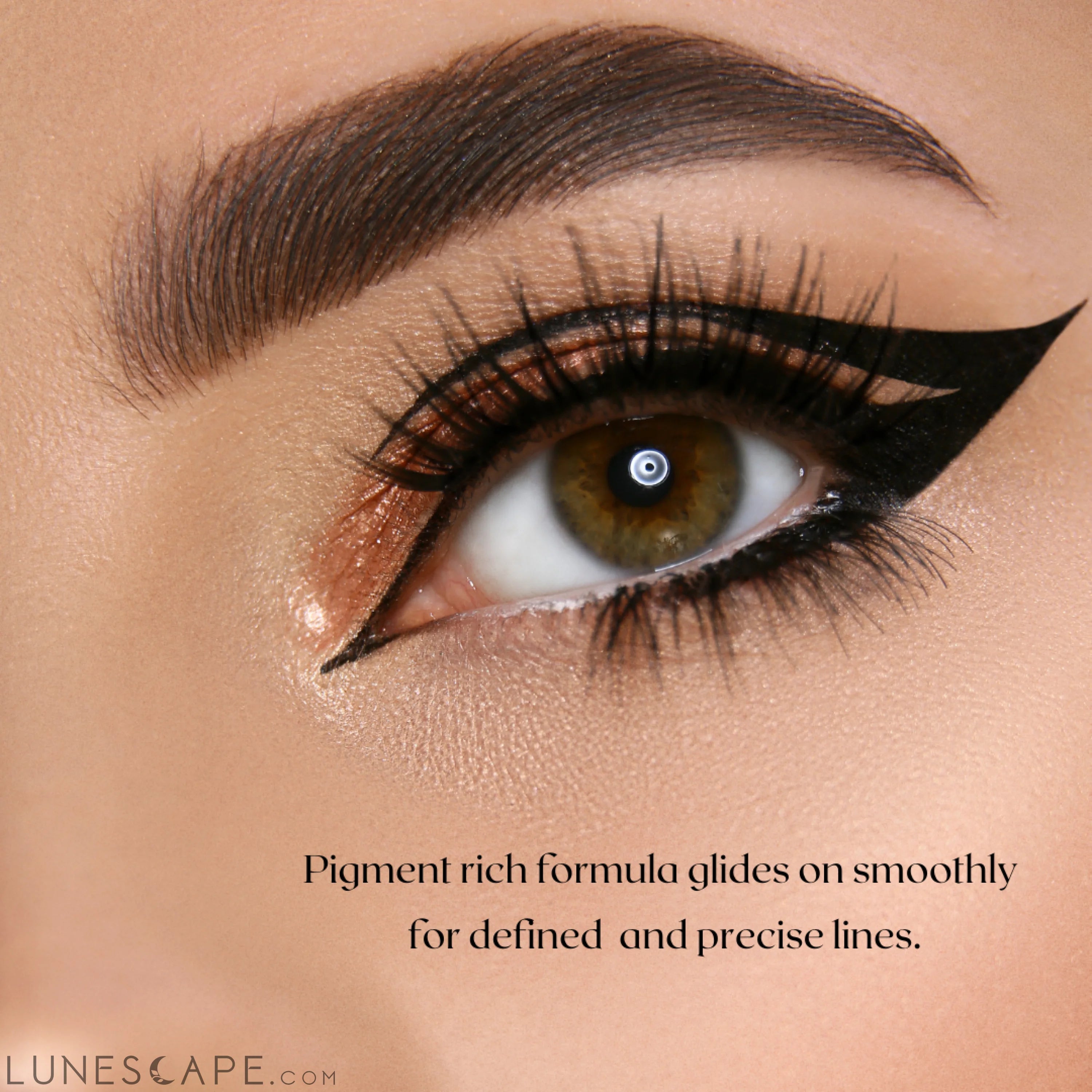 Double Ended Liquid Eyeliner for Winged Look LUNESCAPE
