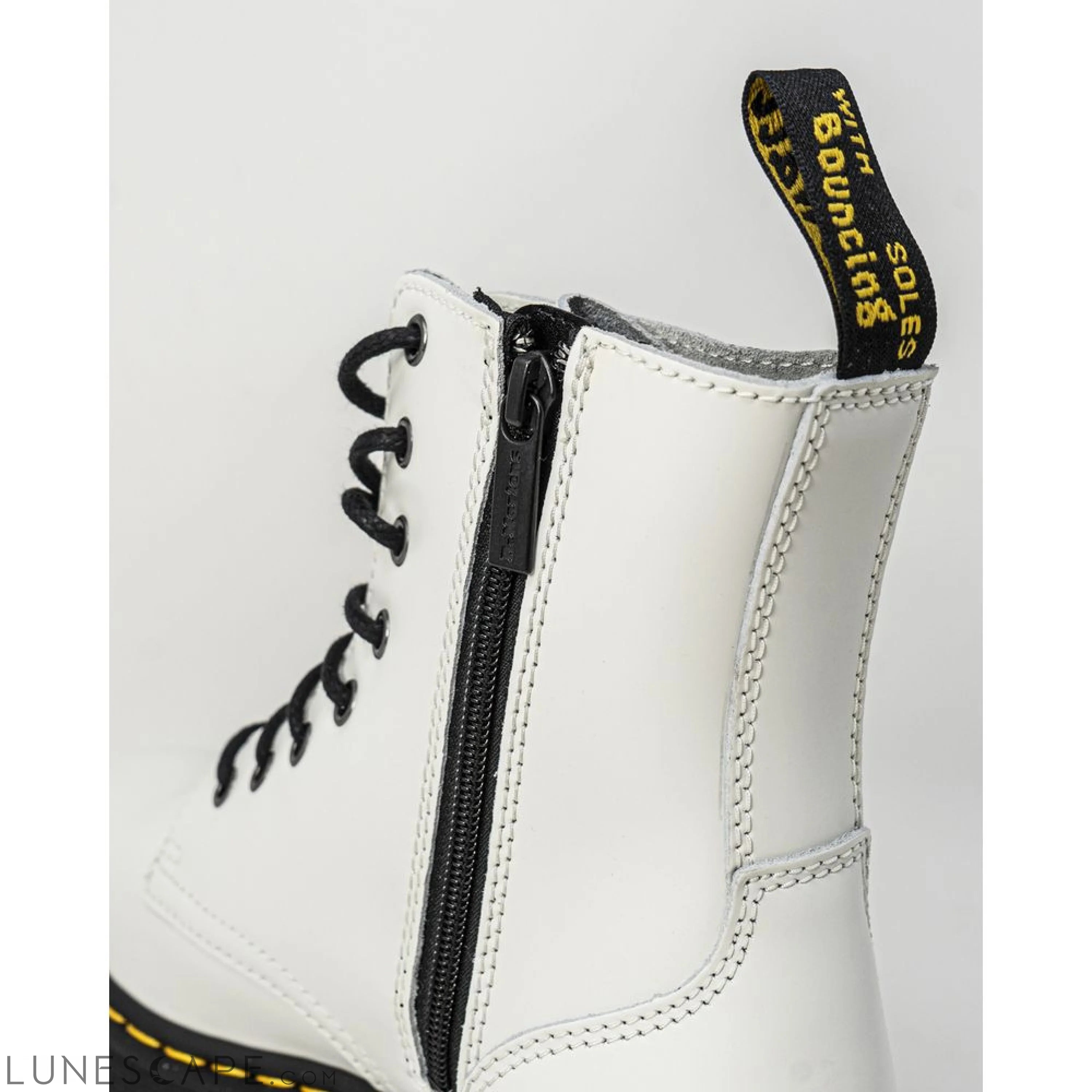 Dr. Martens White Leather Boot EU36/US6