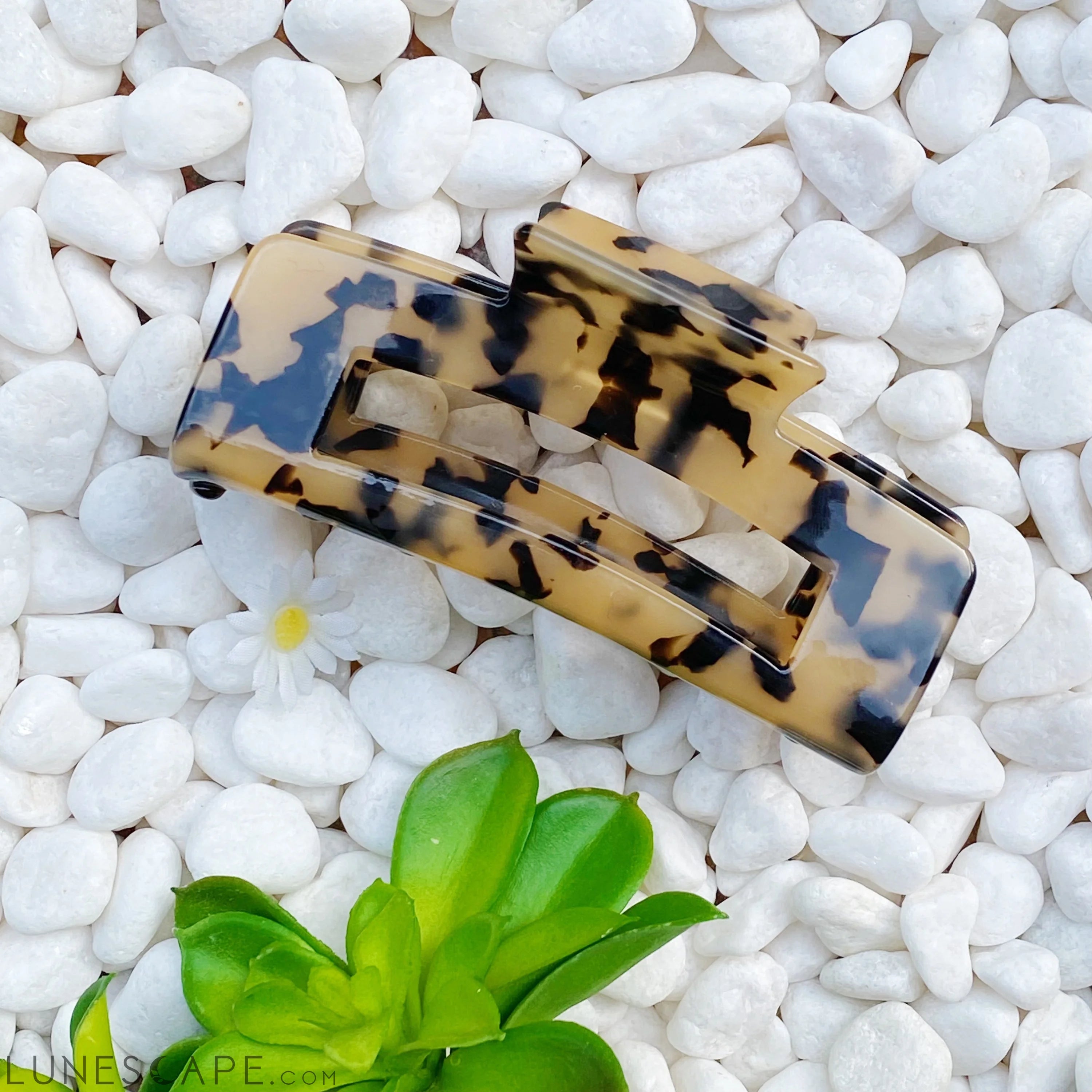 El Claire Hair Claw LUNESCAPE