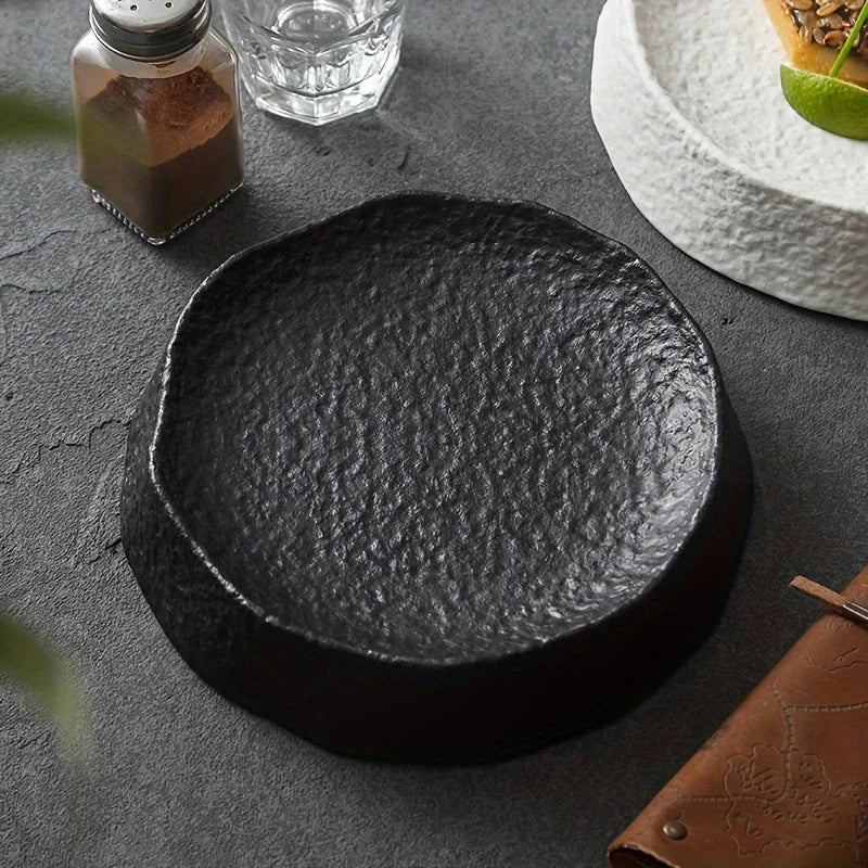 Elegant Ceramic Dinner Plate Unique Design for Fine Dining LUNESCAPE