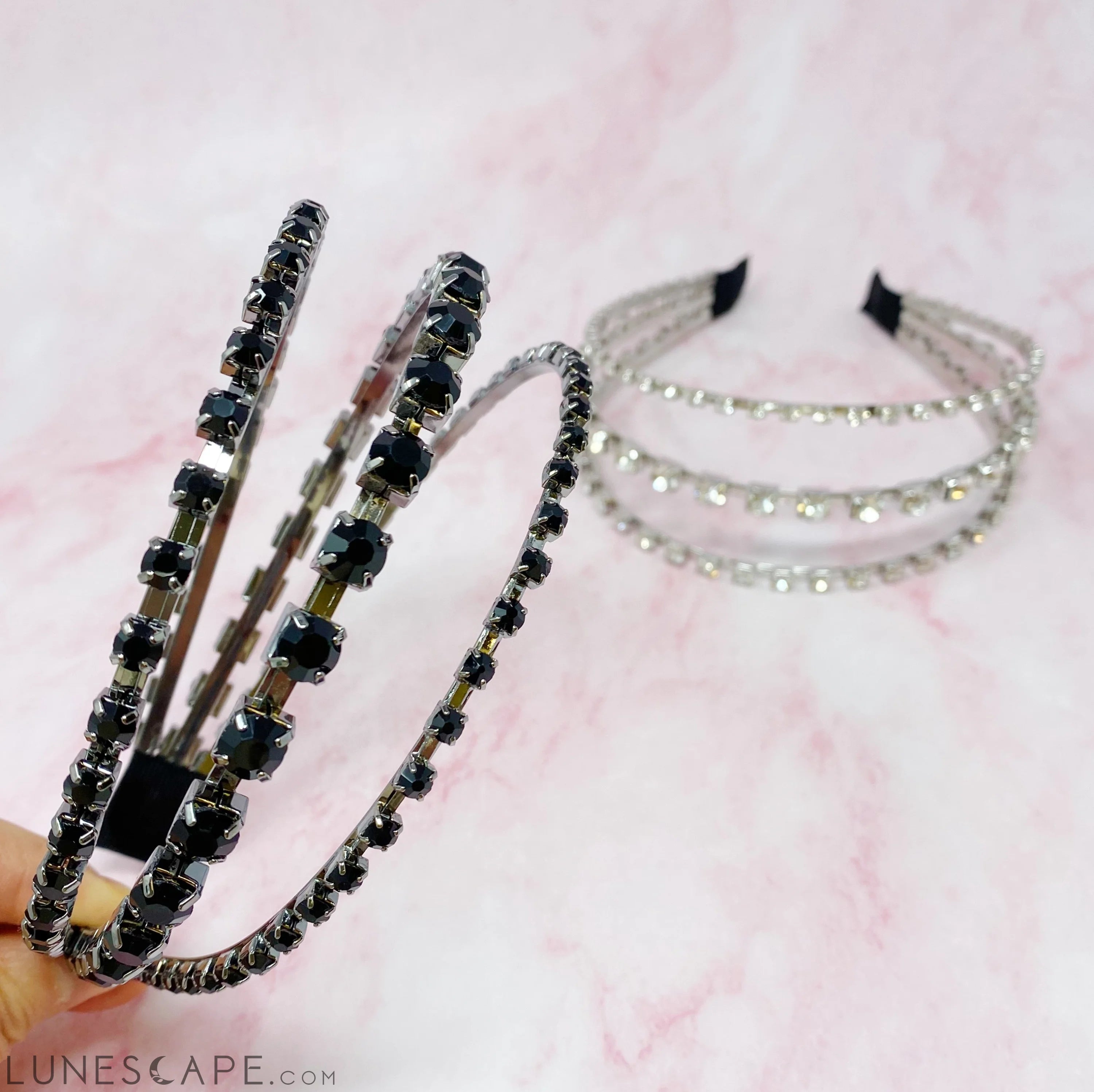 Ensemble of Shine Headband LUNESCAPE