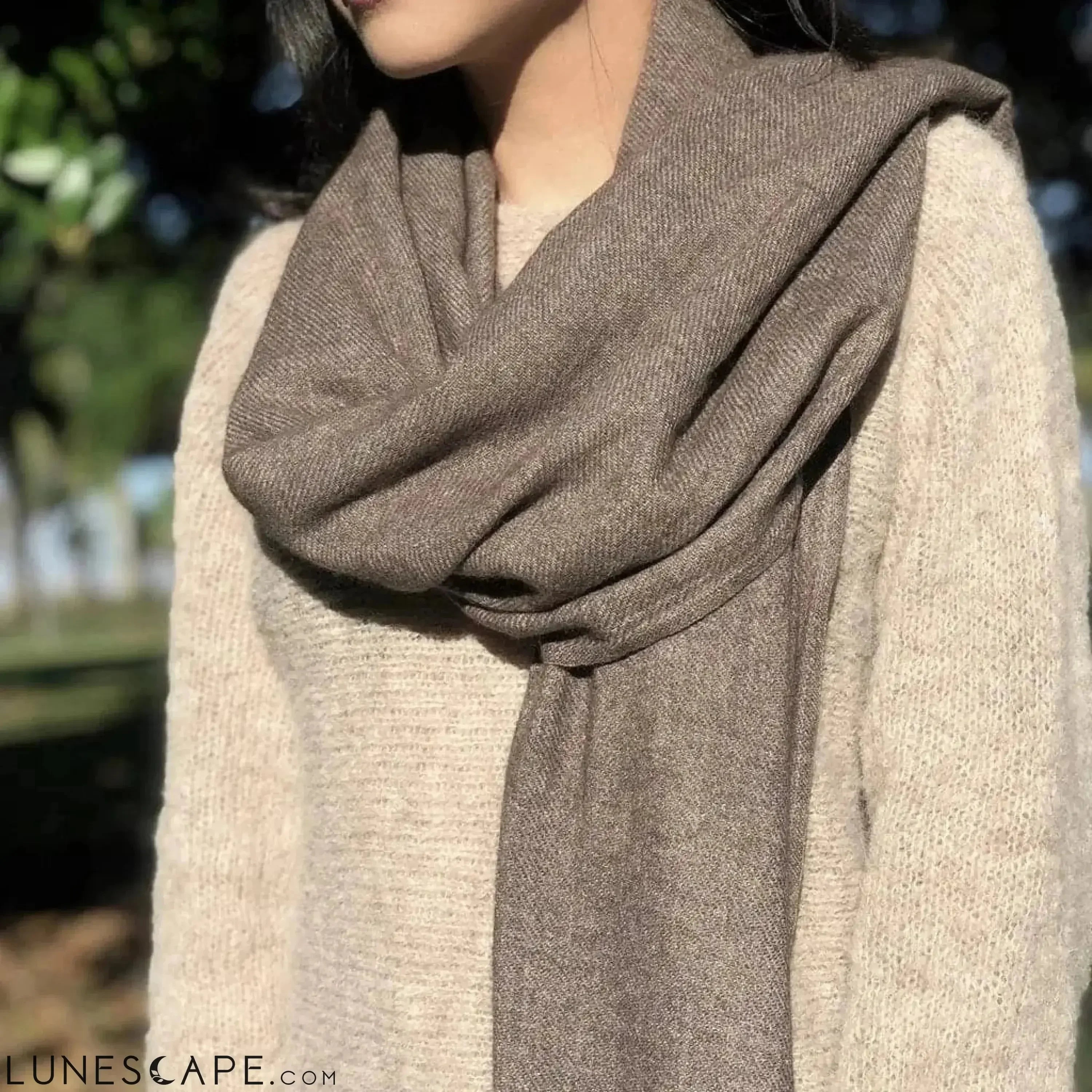 Espresso Handloom Cashmere Scarf LUNESCAPE