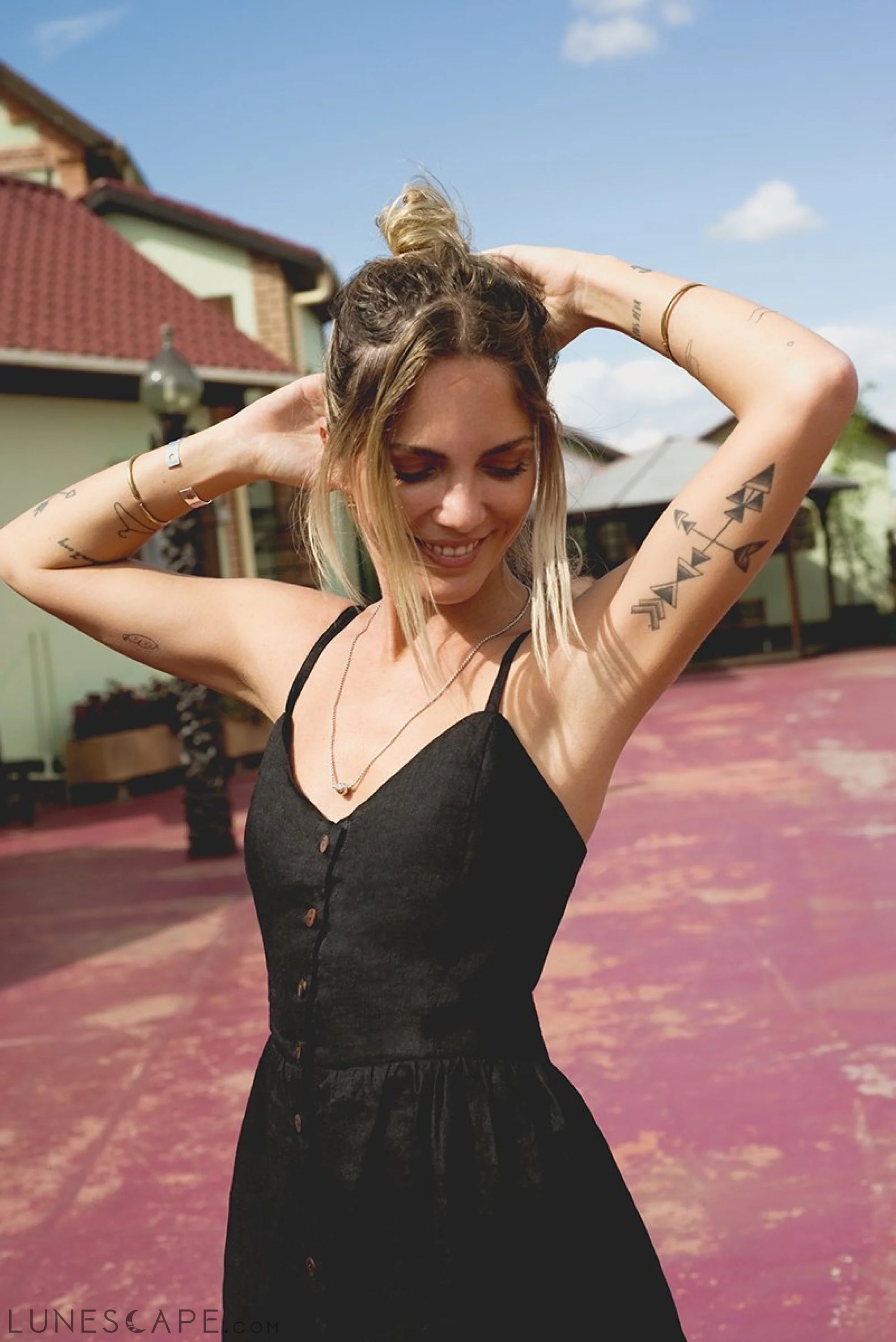 Everly Dress - Black LUNESCAPE