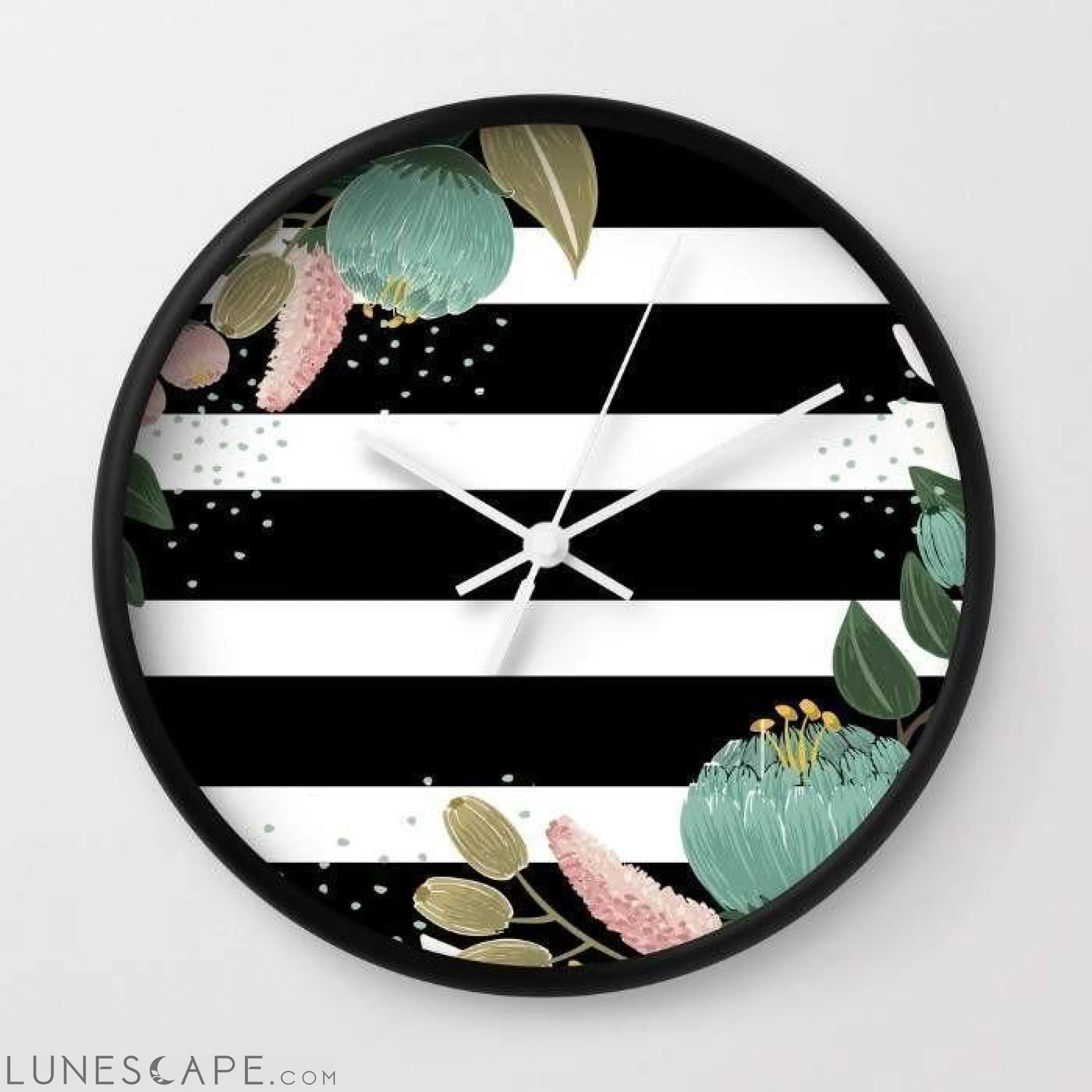Fancy Lines Wall Clock LUNESCAPE