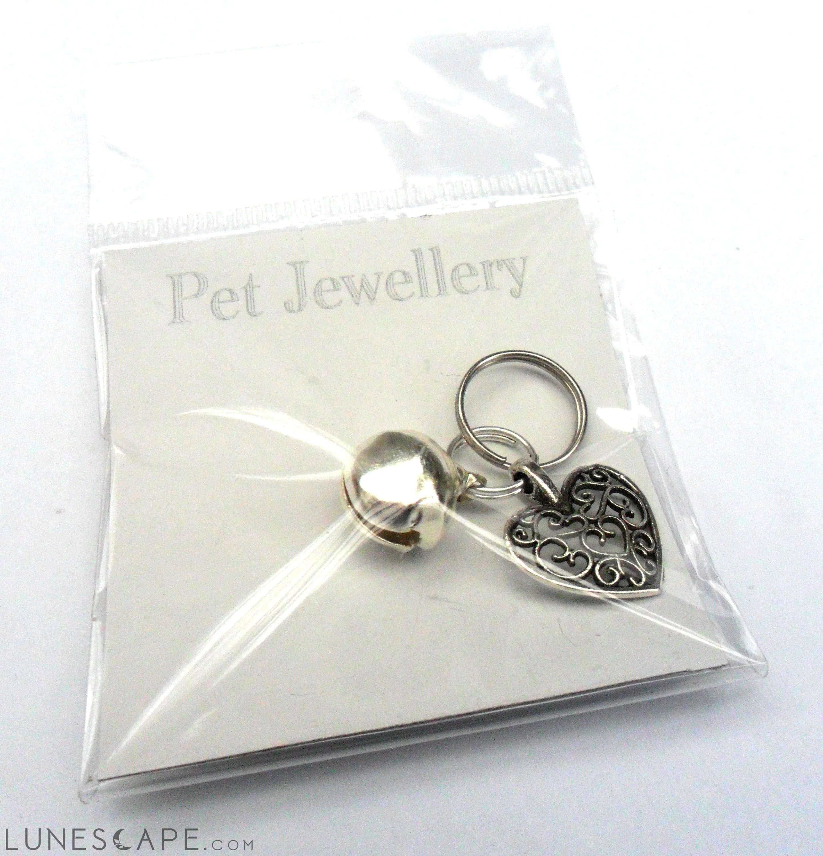 Filigree Heart Pet Charm LUNESCAPE