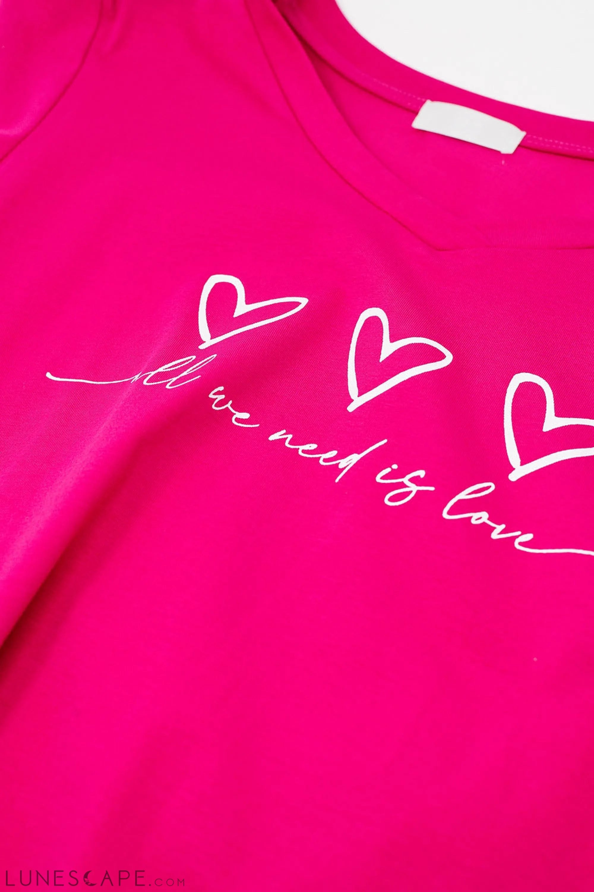 Fucsia T-Shirt With All We Need Is Love LUNESCAPE
