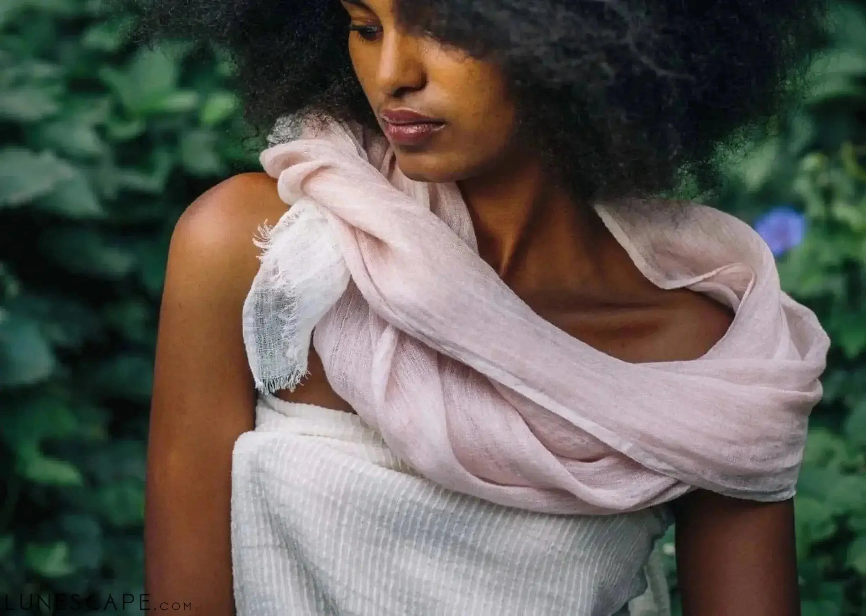 Gauze Linen Two Tone Scarf LUNESCAPE