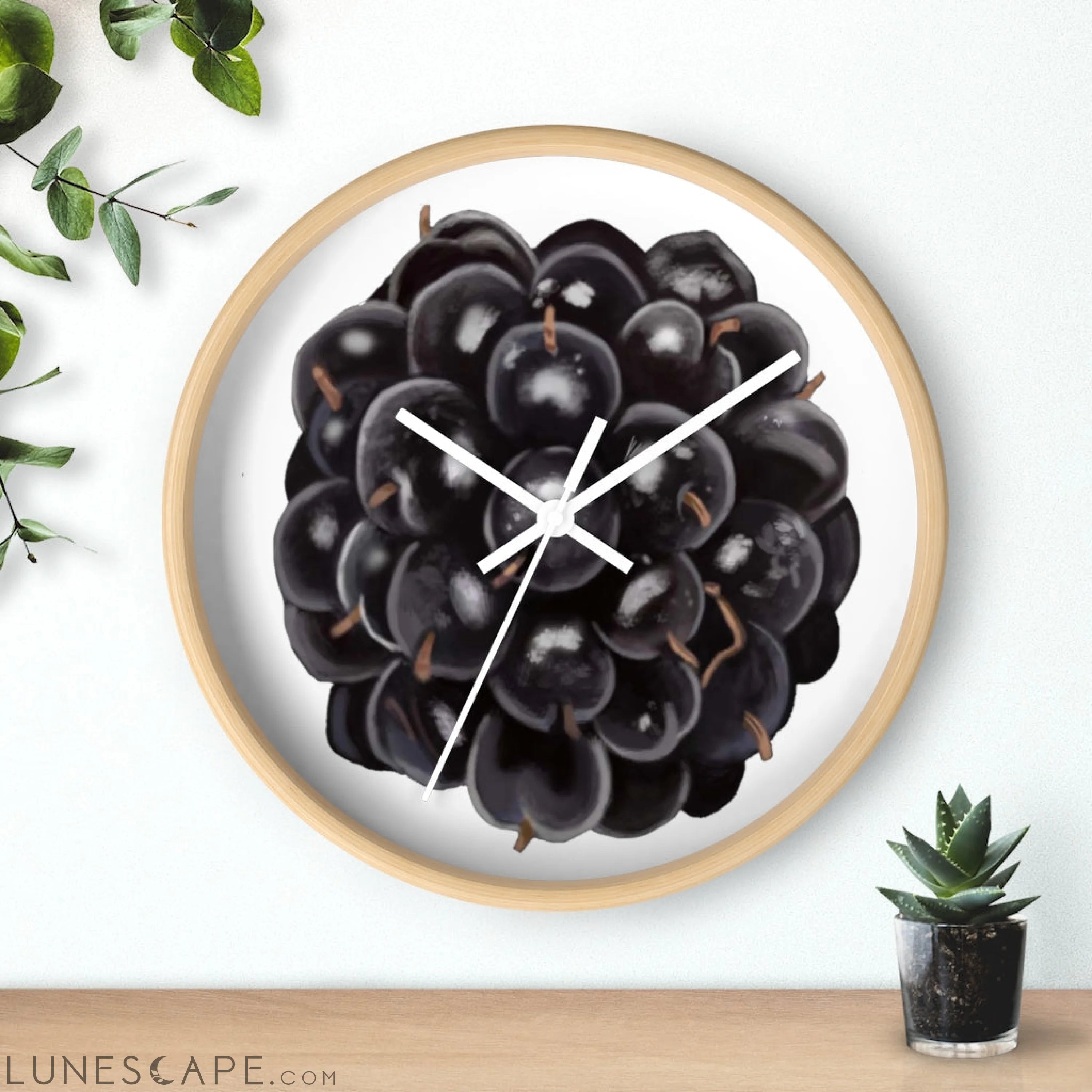 Grape Wall clock LUNESCAPE