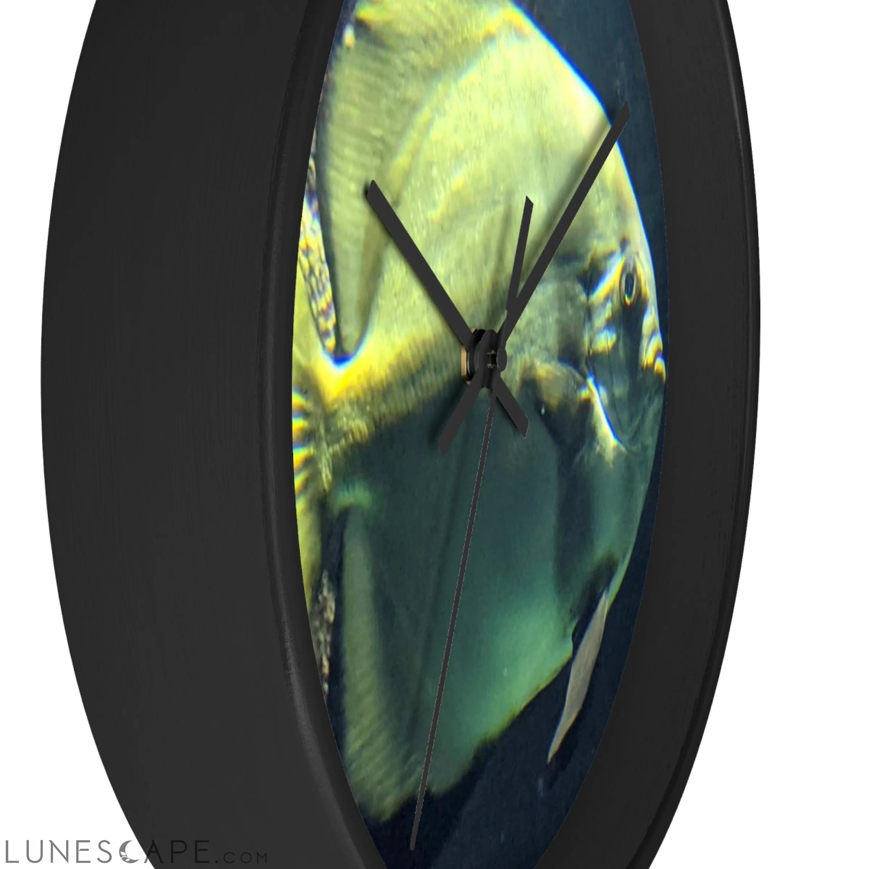 Green Fish Wall clock LUNESCAPE