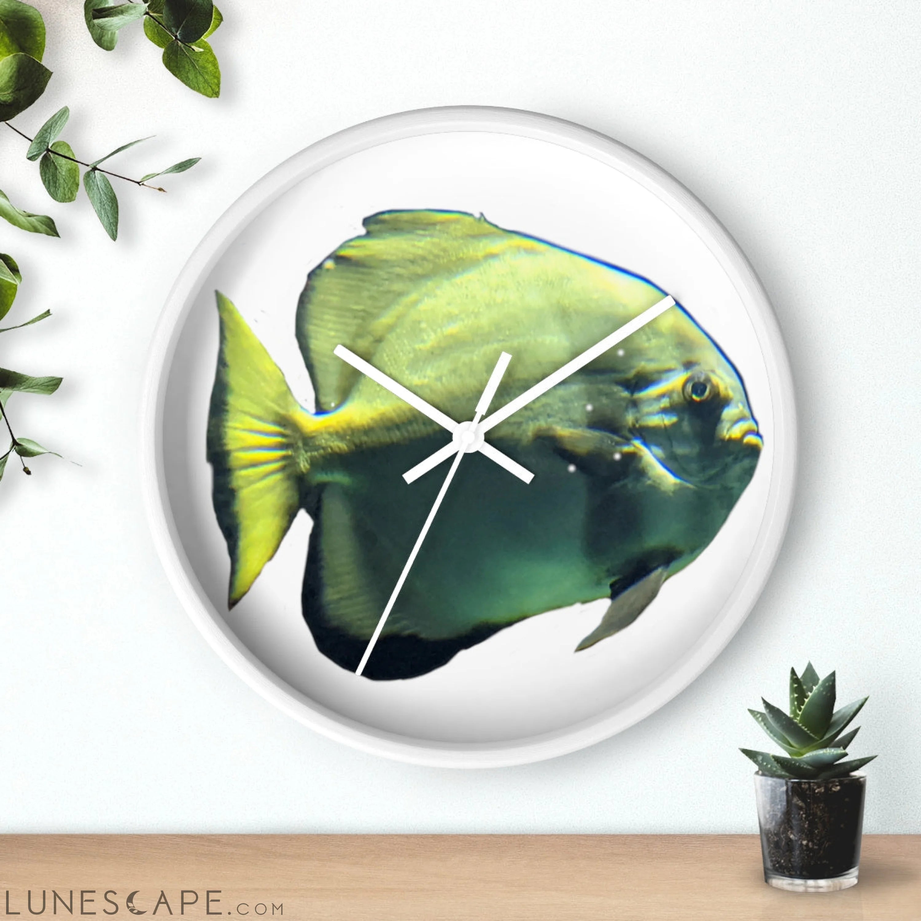 Green Fish Wall clock LUNESCAPE