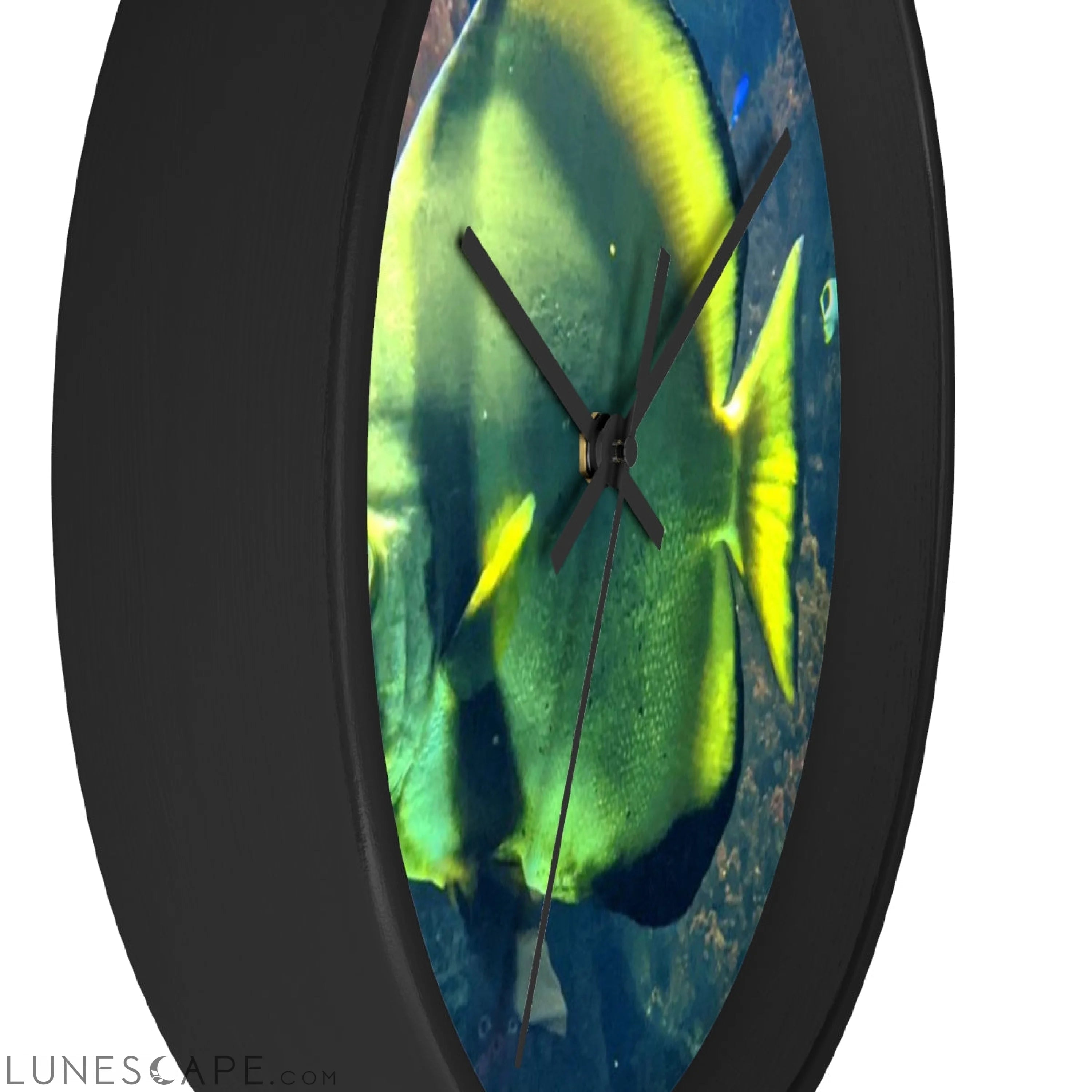 Green Fish Wall clock LUNESCAPE