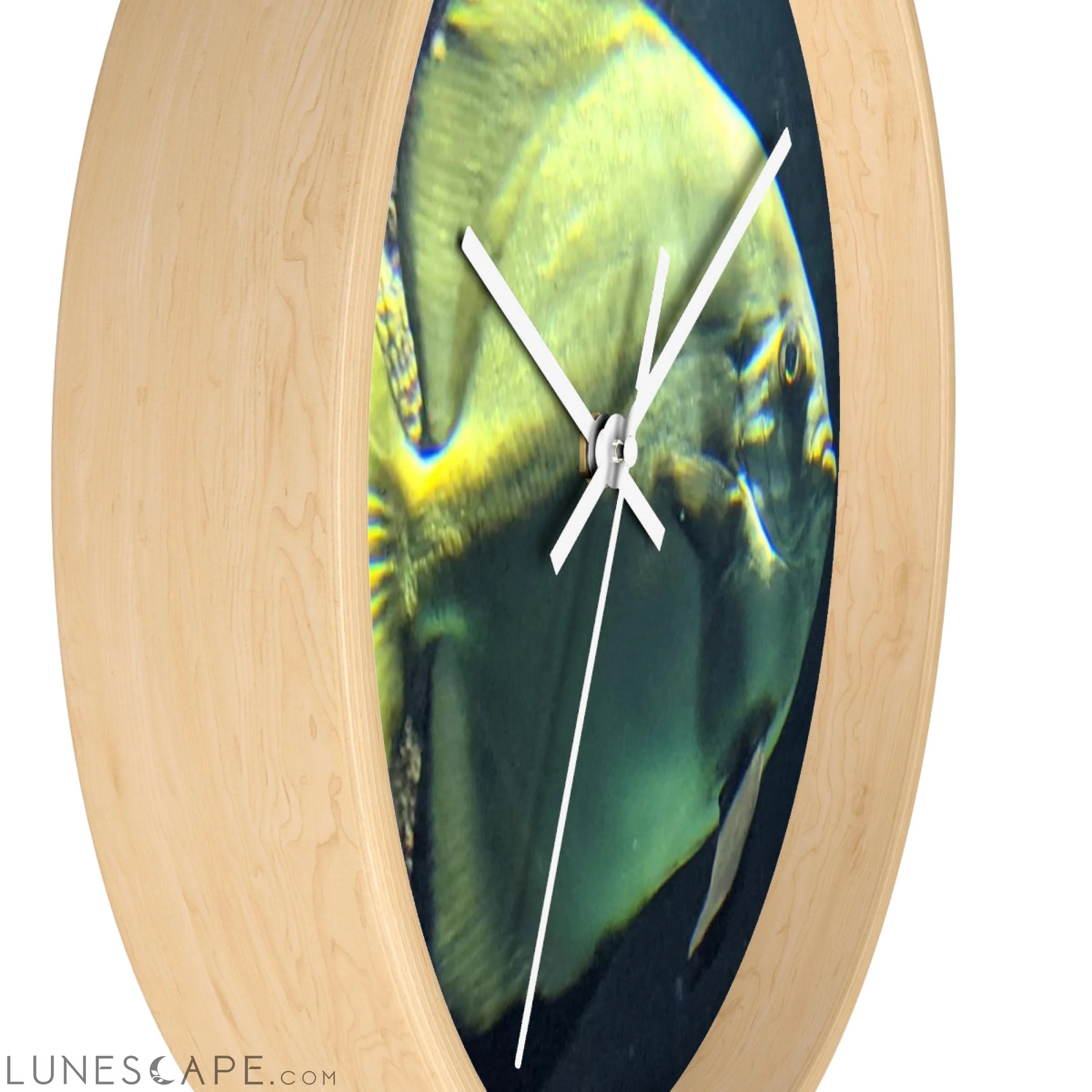 Green Fish Wall clock LUNESCAPE