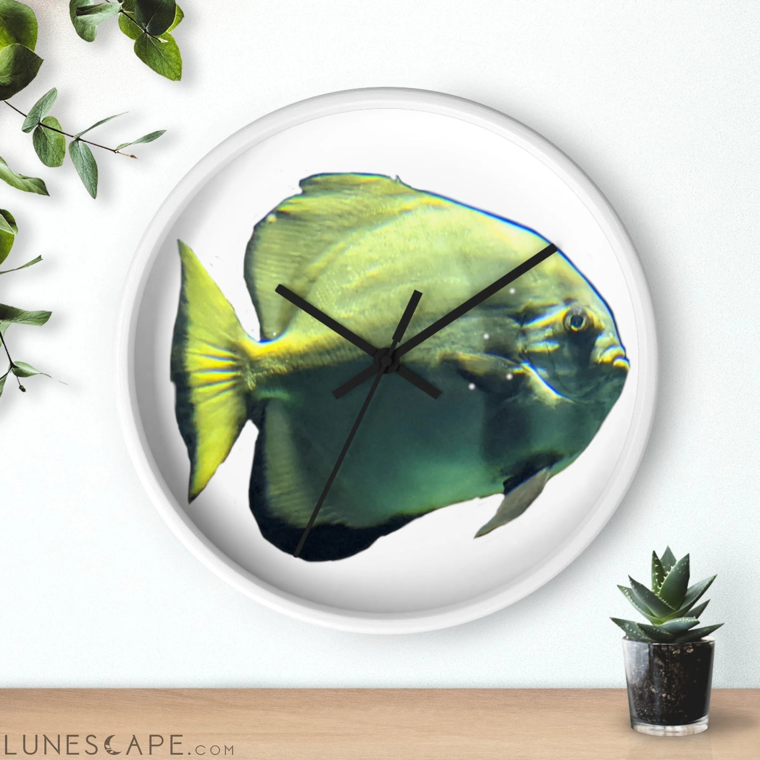 Green Fish Wall clock LUNESCAPE