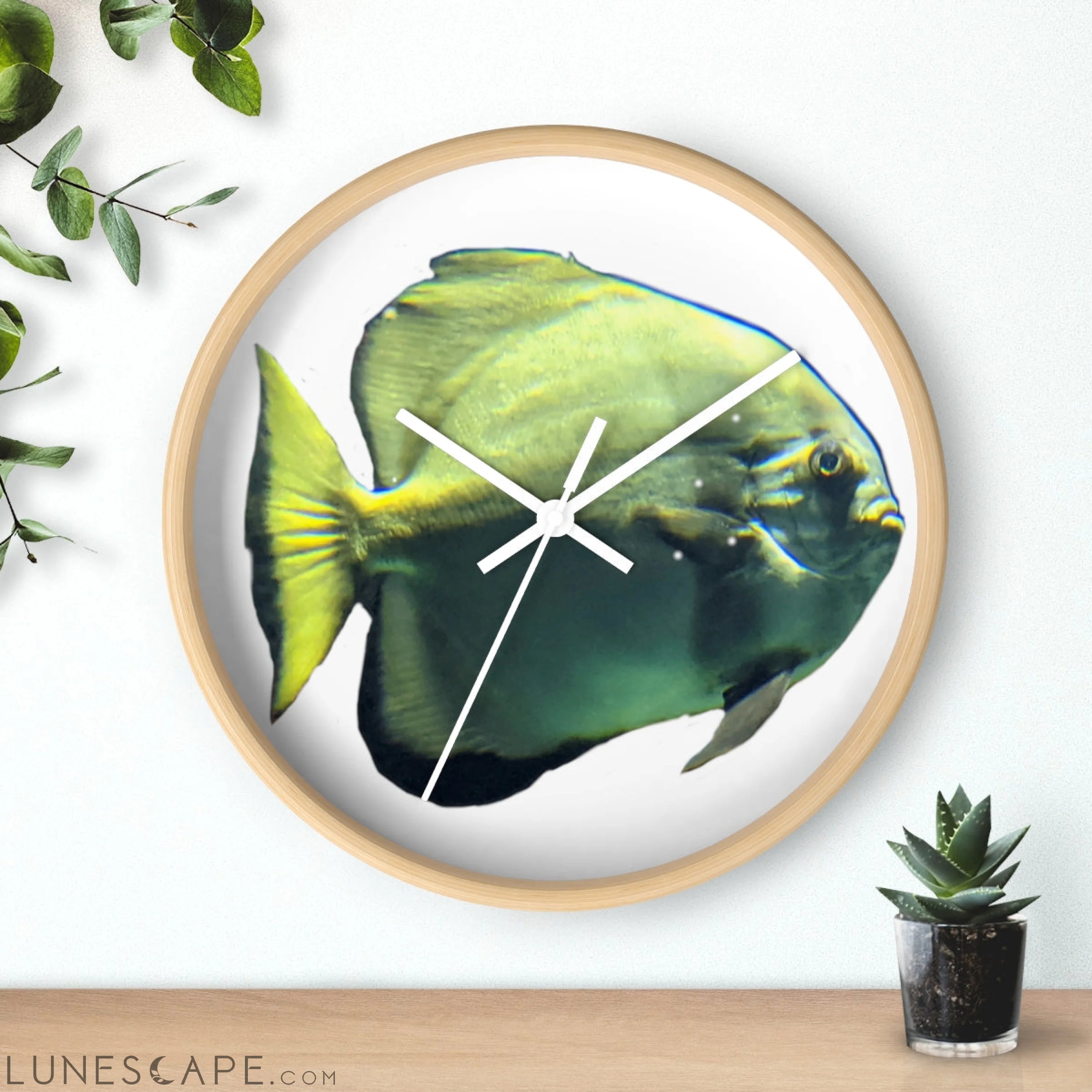 Green Fish Wall clock LUNESCAPE