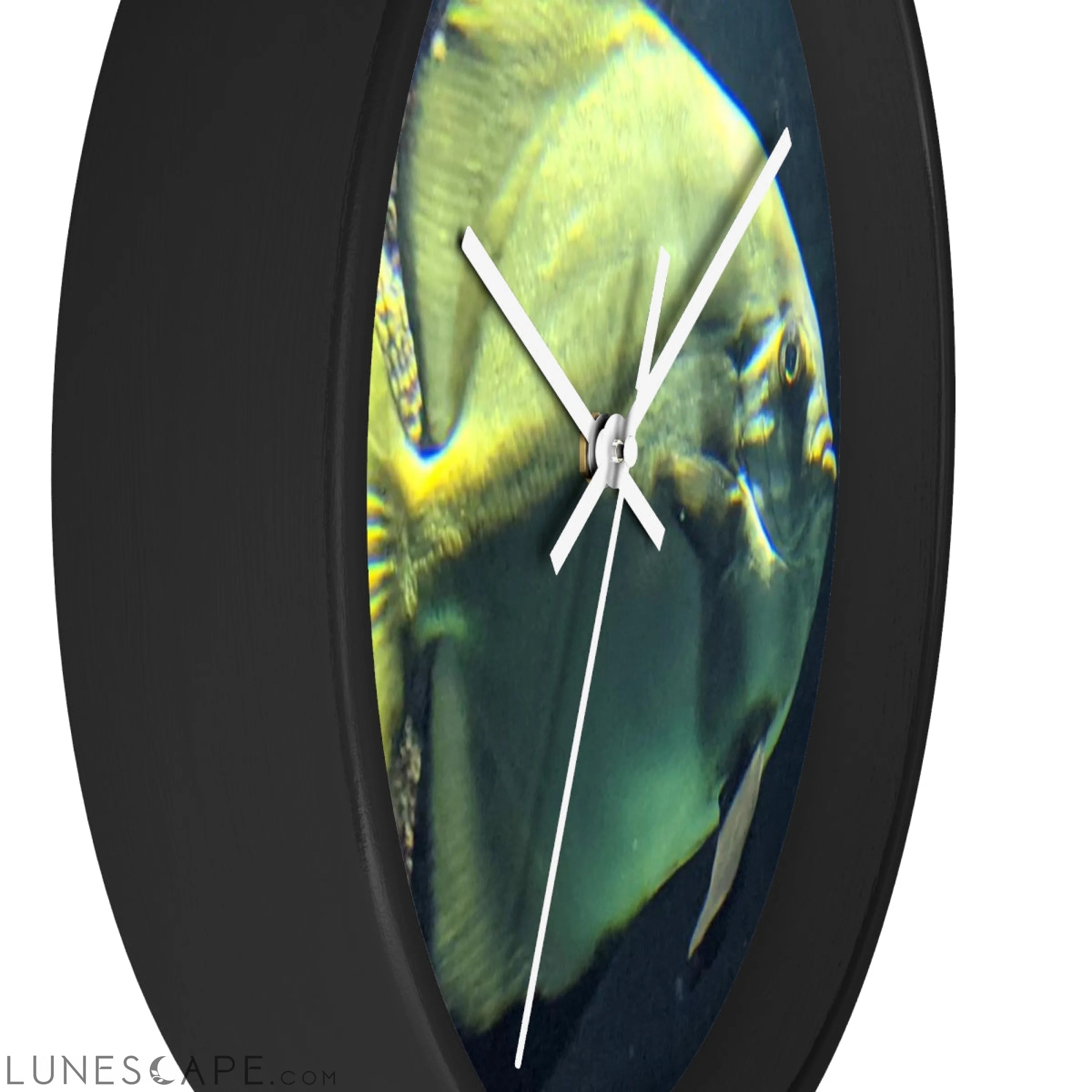 Green Fish Wall clock LUNESCAPE