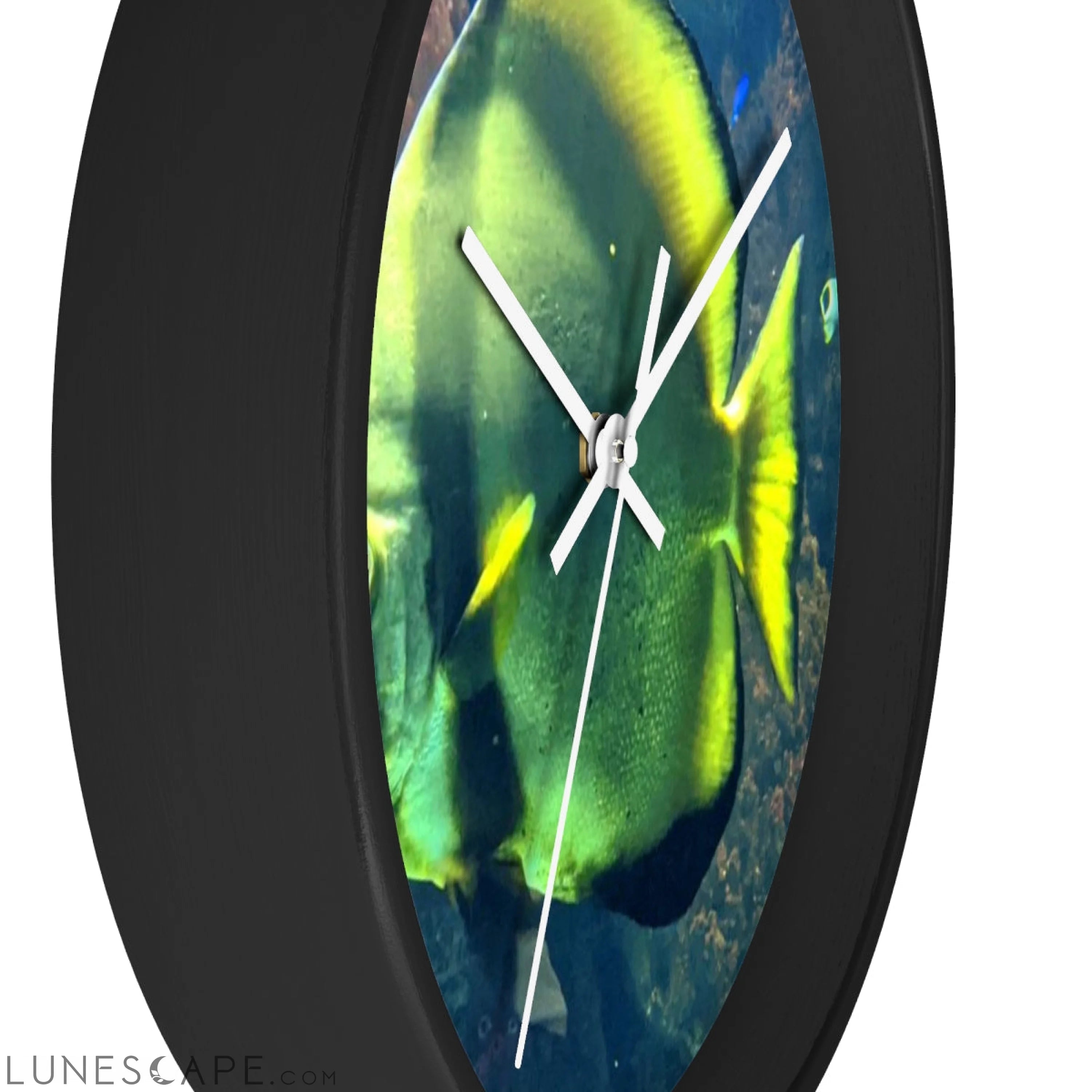 Green Fish Wall clock LUNESCAPE