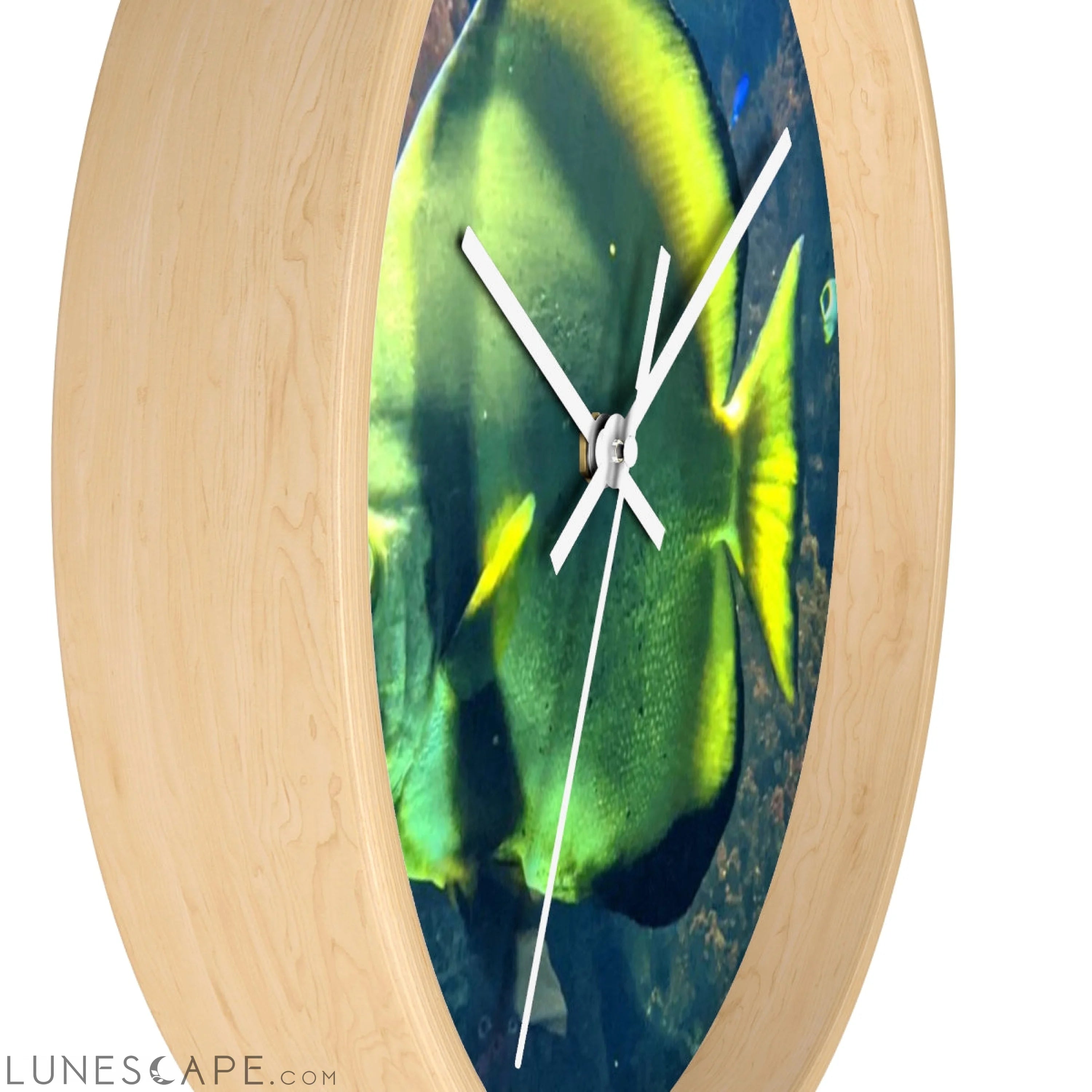 Green Fish Wall clock LUNESCAPE