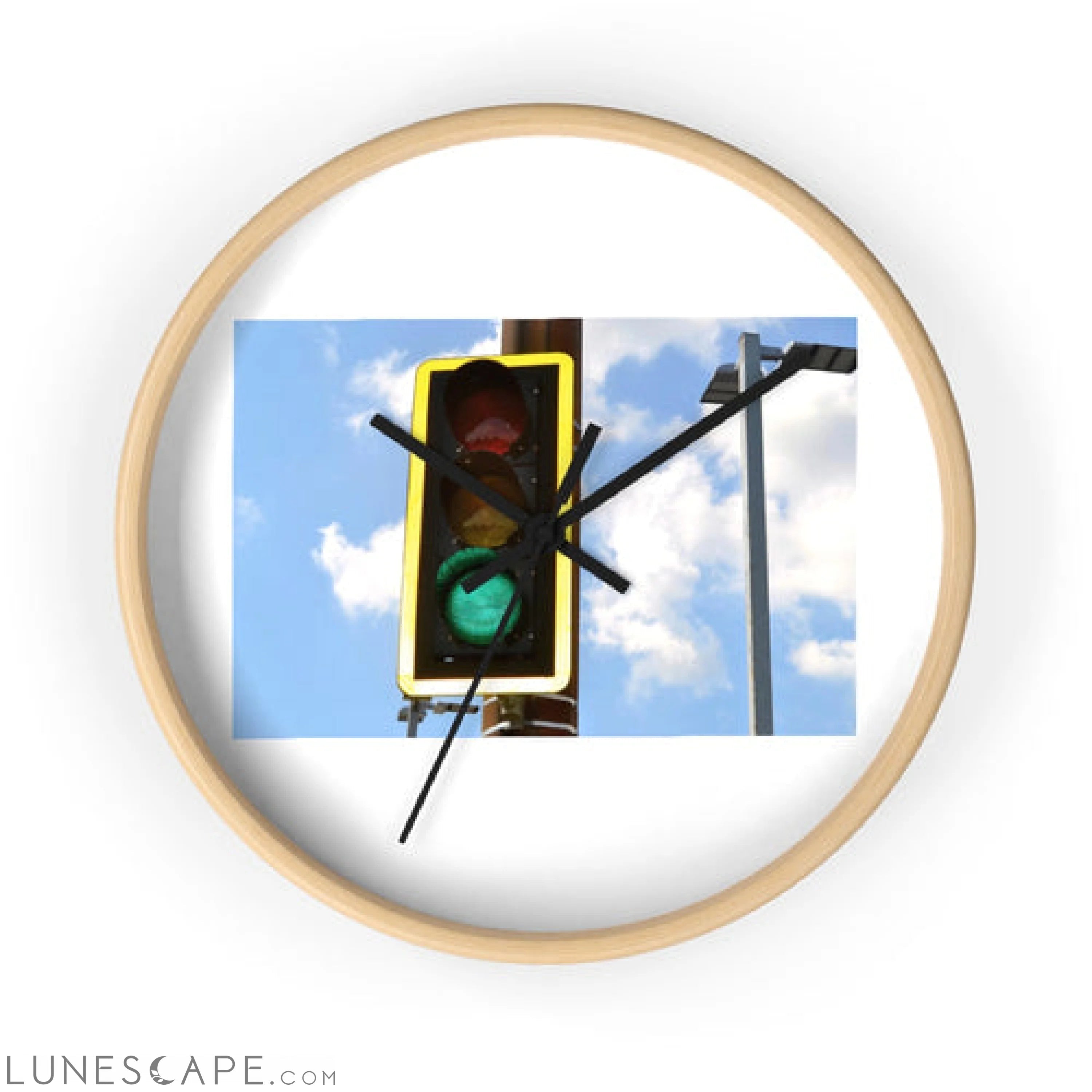 Green Light Wall clock LUNESCAPE