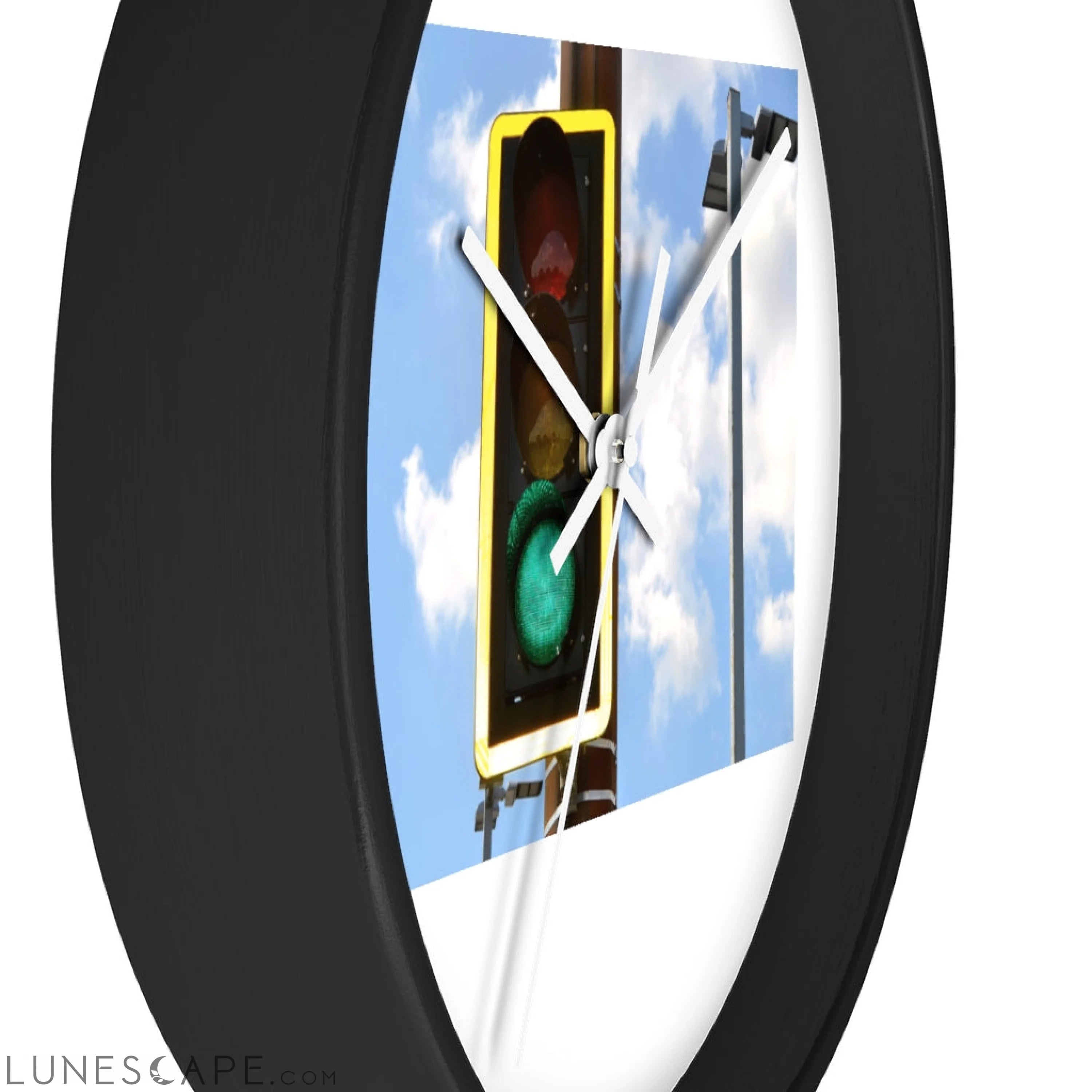 Green Light Wall clock LUNESCAPE