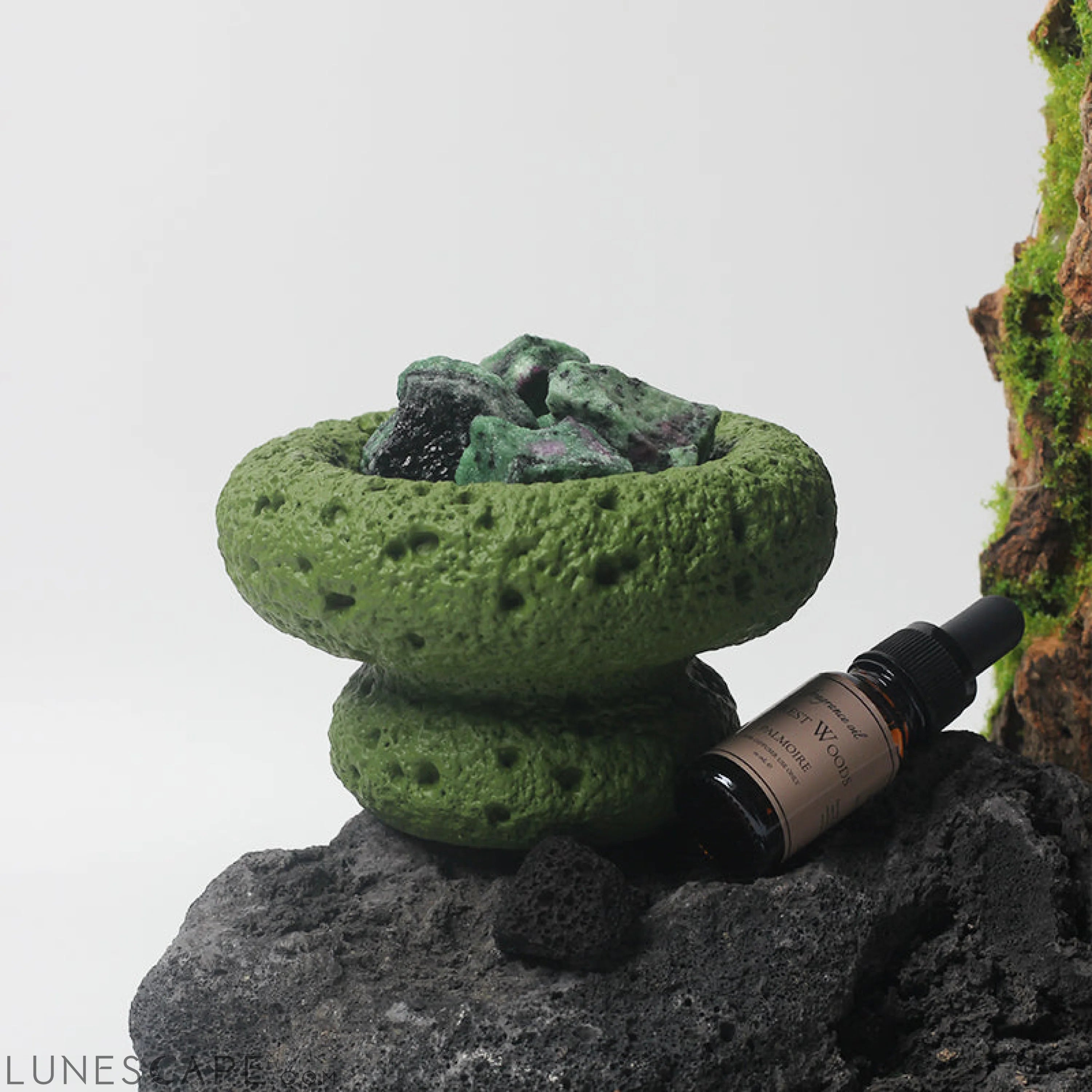 Green Moon Diffuser - Forest Woods LUNESCAPE