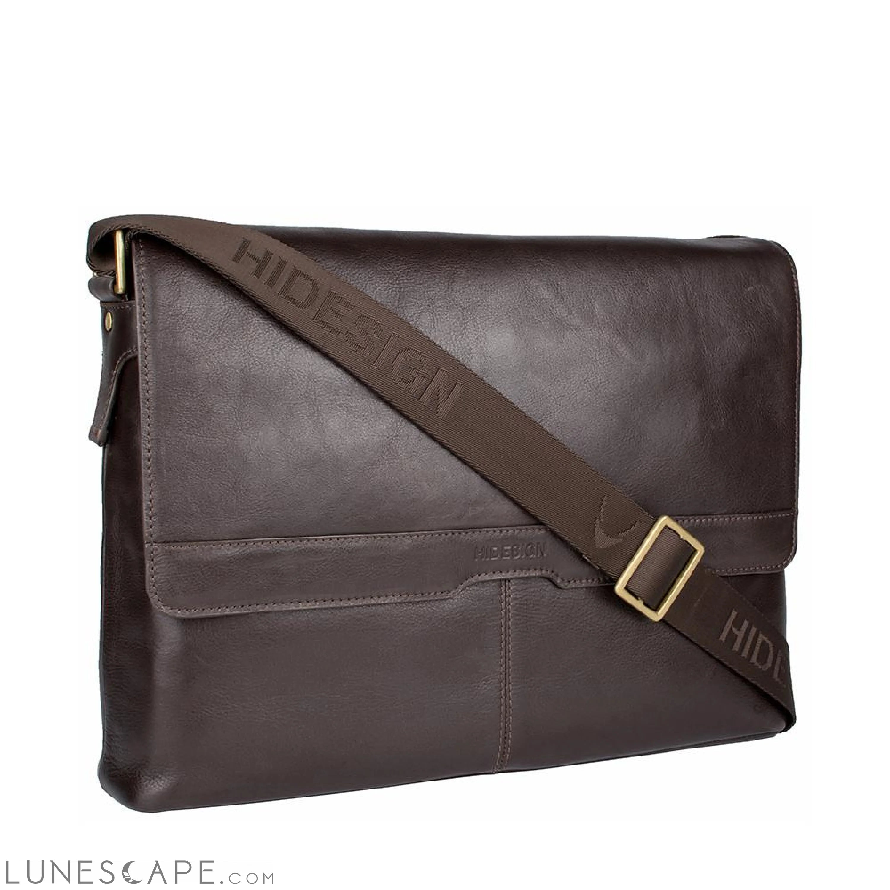 Helvellyn Medium Leather Messenger LUNESCAPE