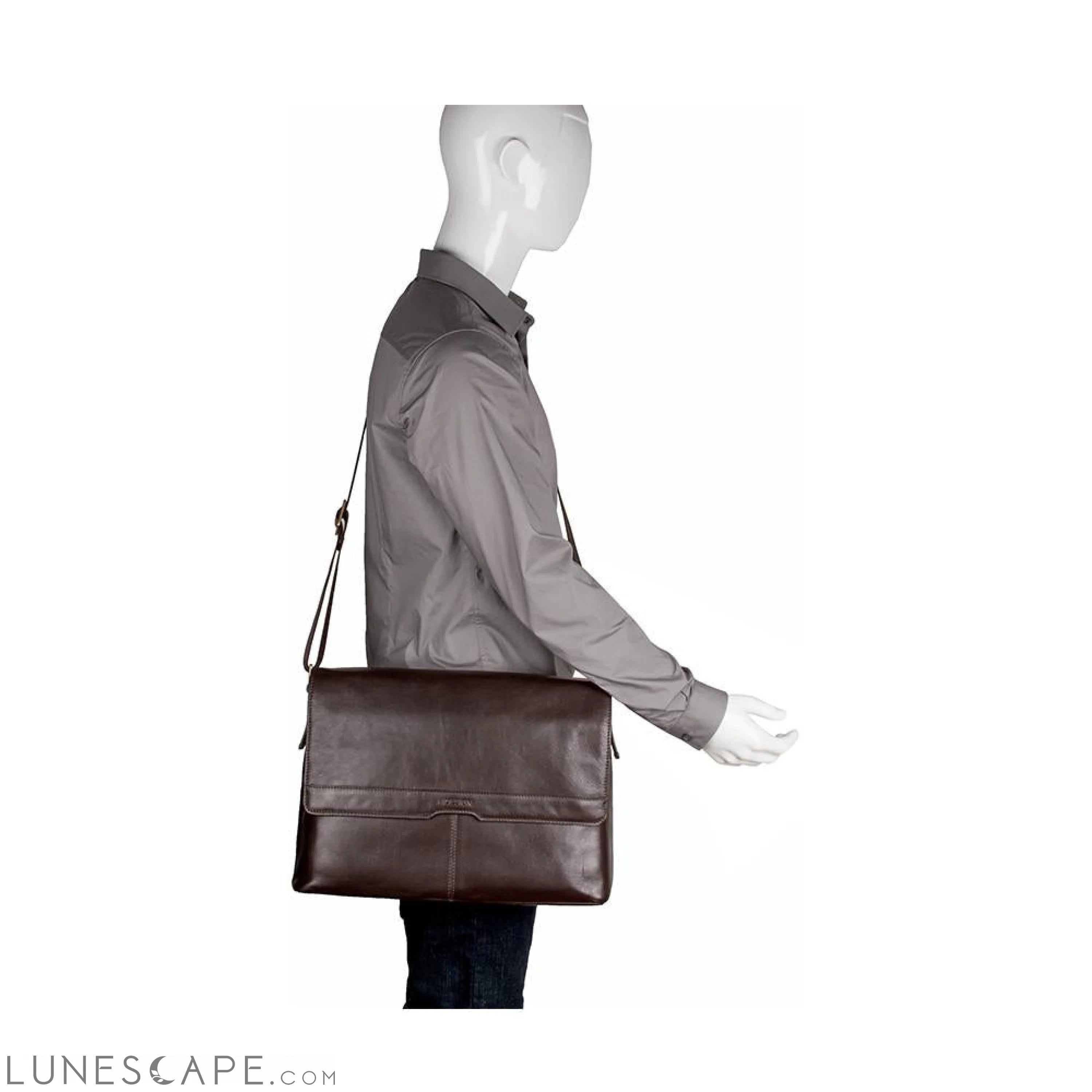 Helvellyn Medium Leather Messenger LUNESCAPE