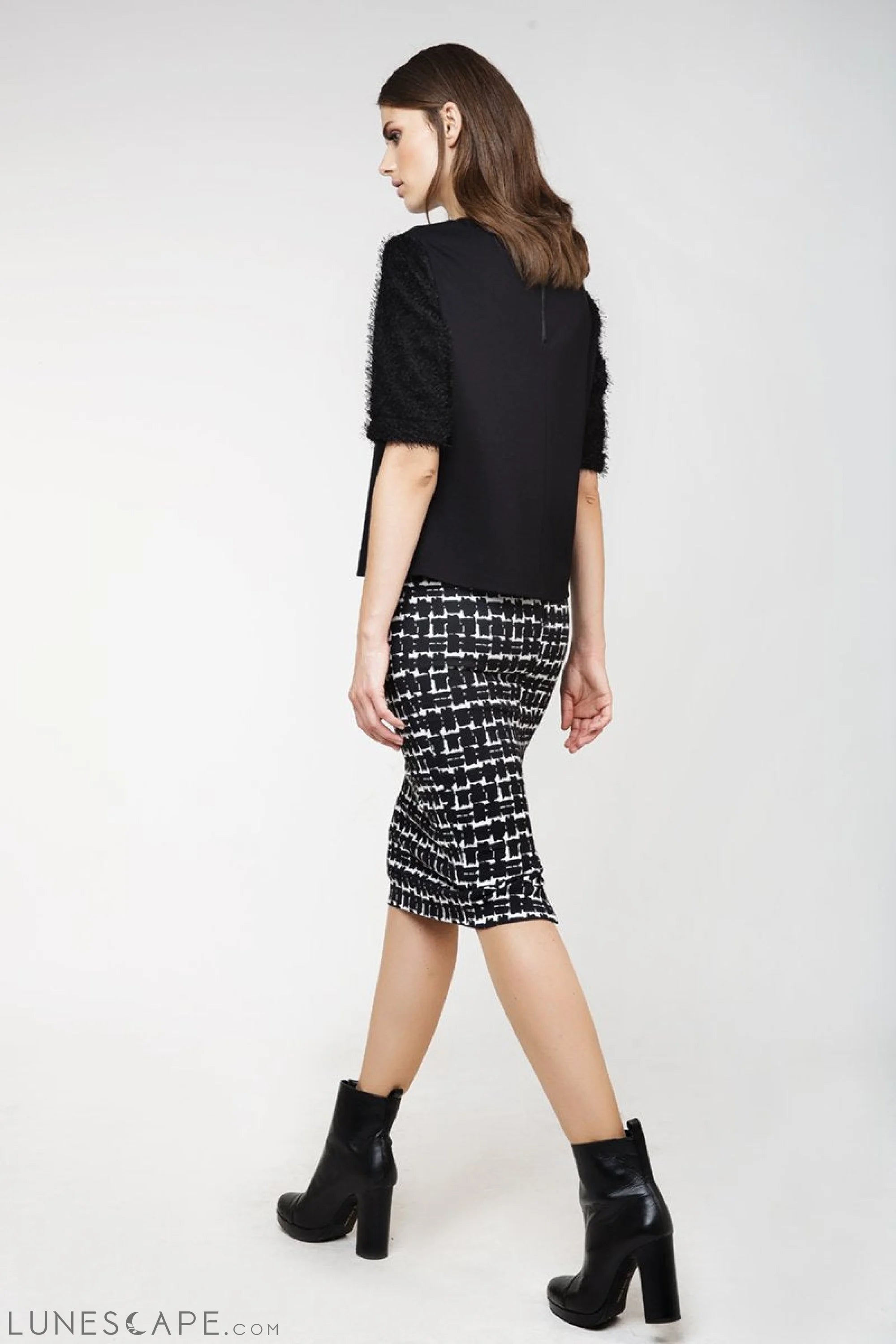High-Waisted Midi Pencil Skirt LUNESCAPE