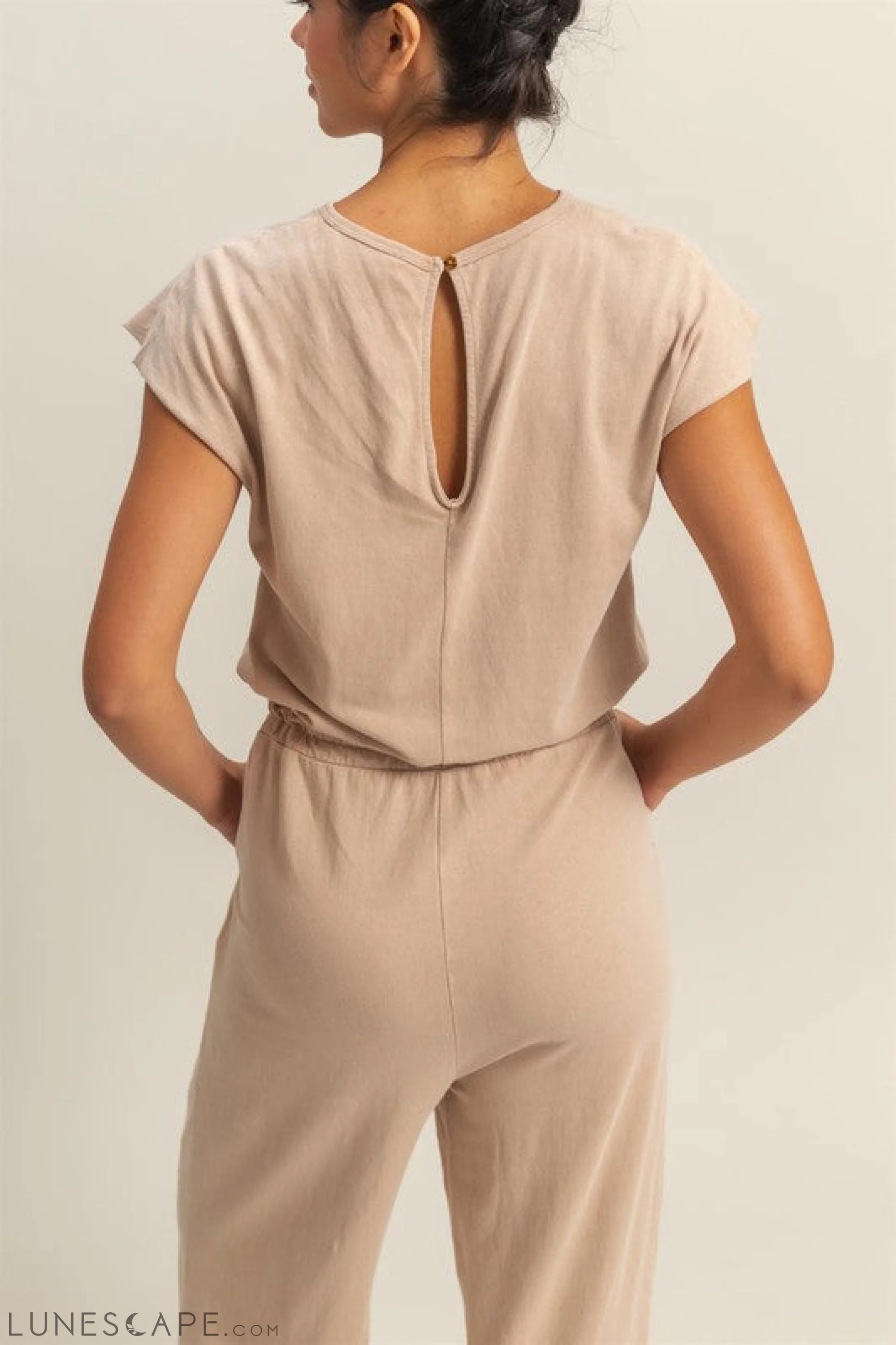 HYFVE Back Keyhole Round Neck Cap Sleeve Drawstring Jumpsuit LUNESCAPE