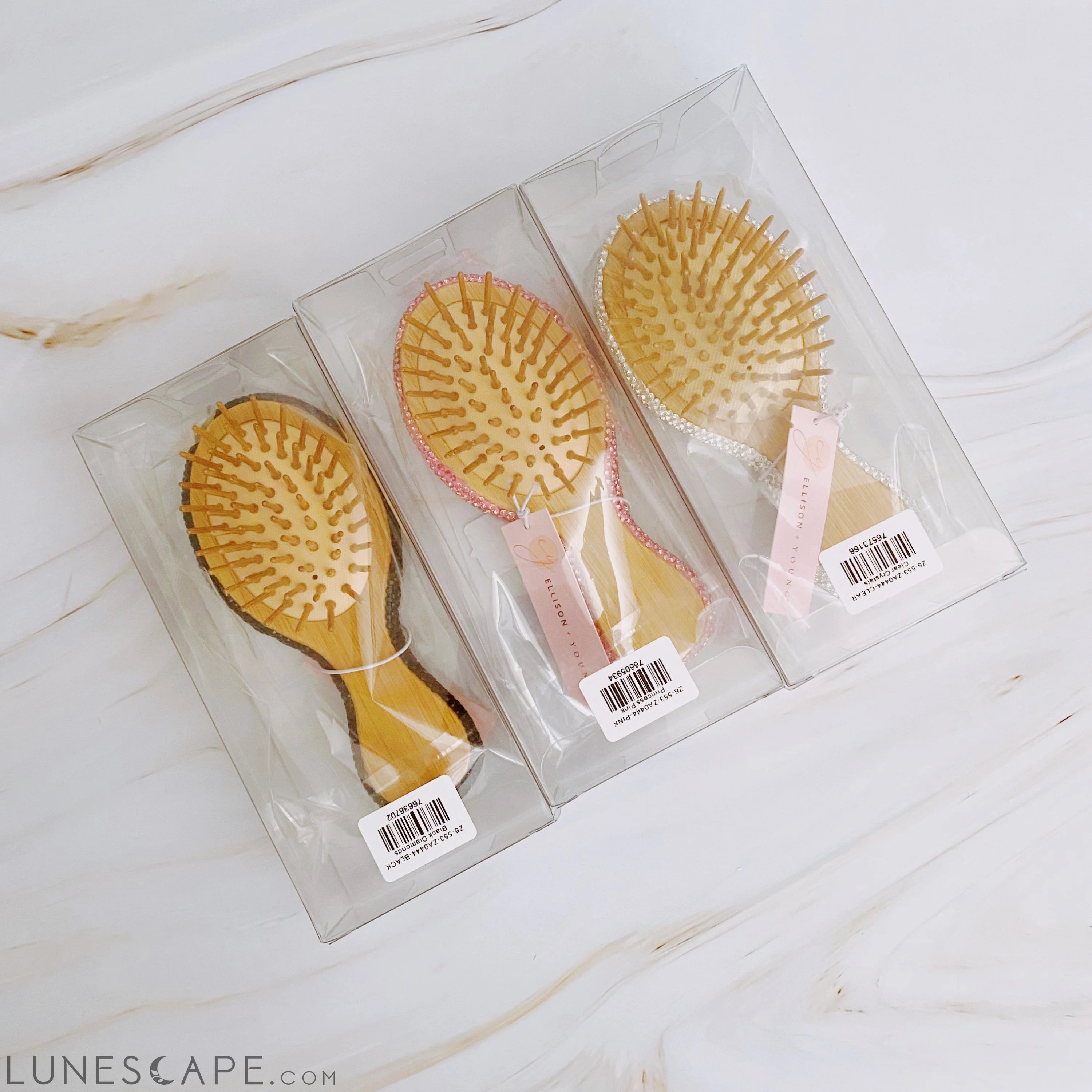 It Girl Life Glam Hair Brush LUNESCAPE