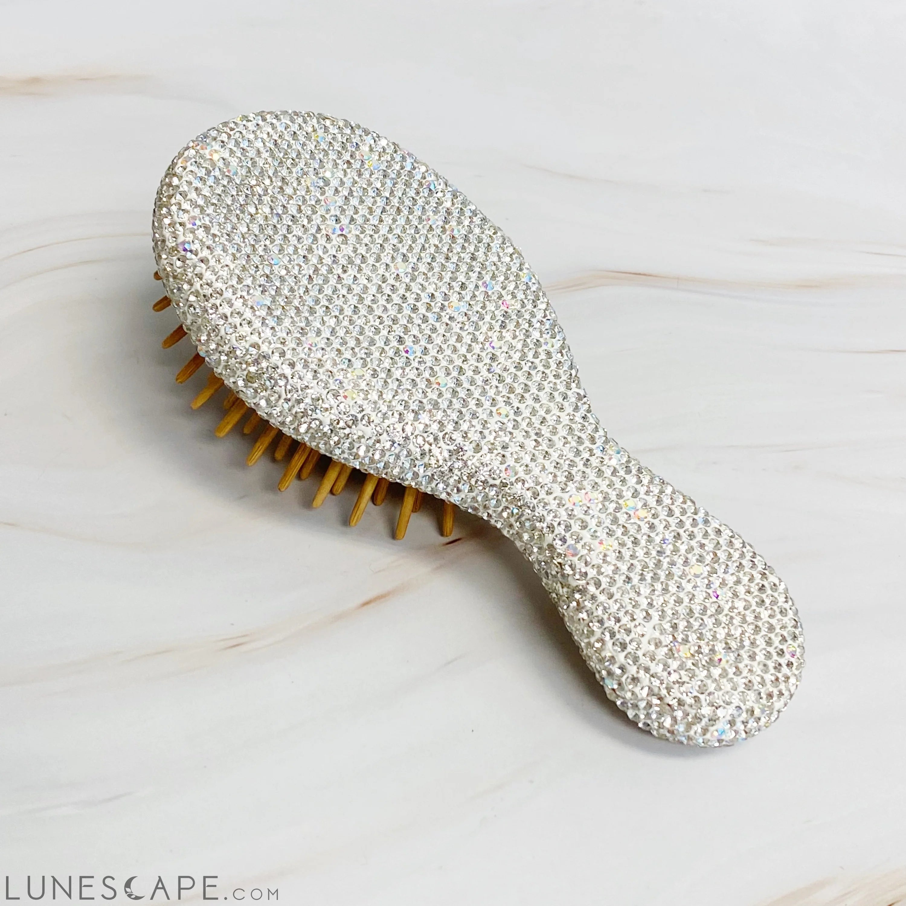 It Girl Life Glam Hair Brush LUNESCAPE