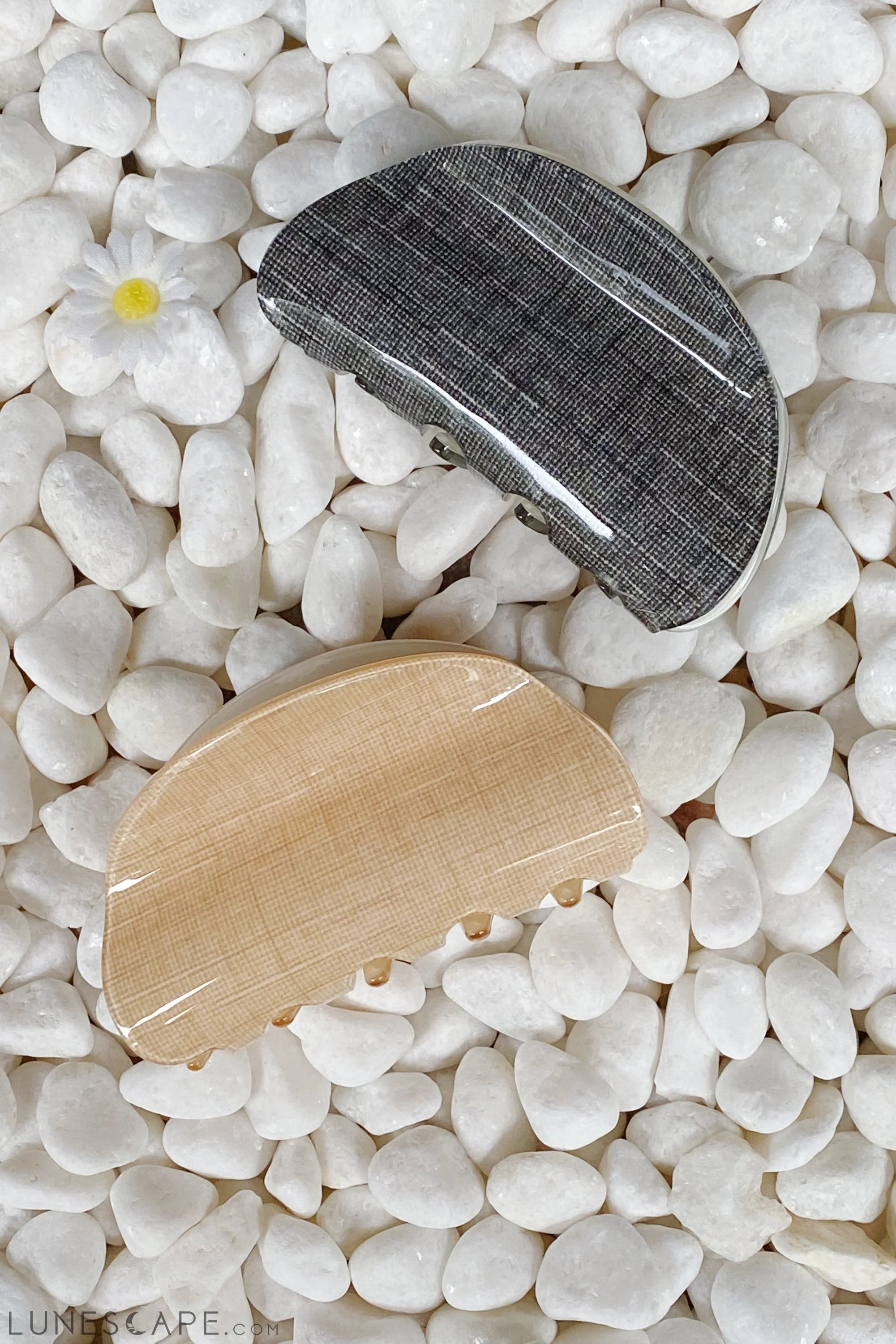 Jasmine Hair Claw LUNESCAPE