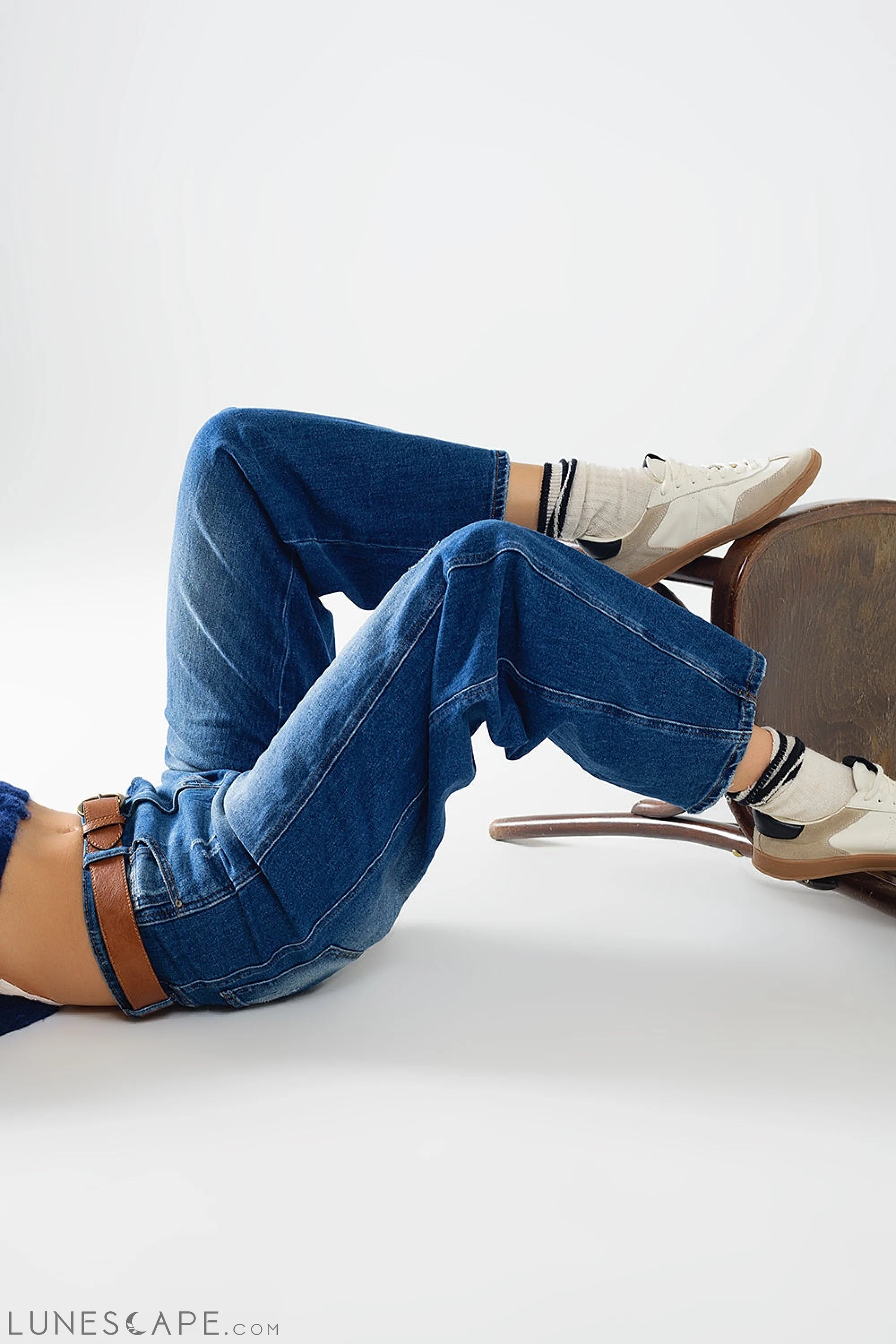 Jeans With Two Side Seams and Balloon Effect LUNESCAPE