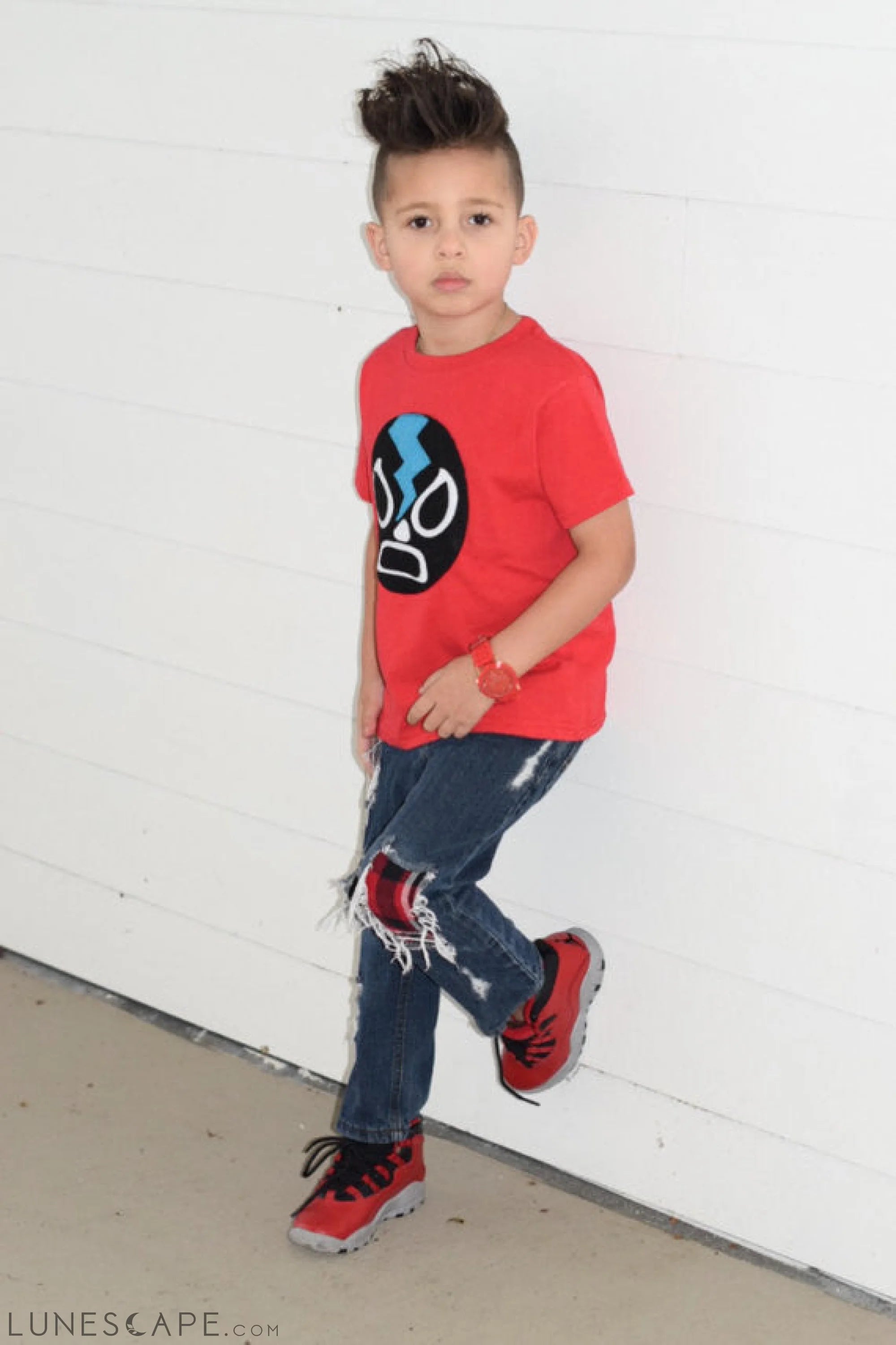 Kids T-Shirt - Luchador Negro - Black Mexican Wrestler Kids (Red) Shirt LUNESCAPE